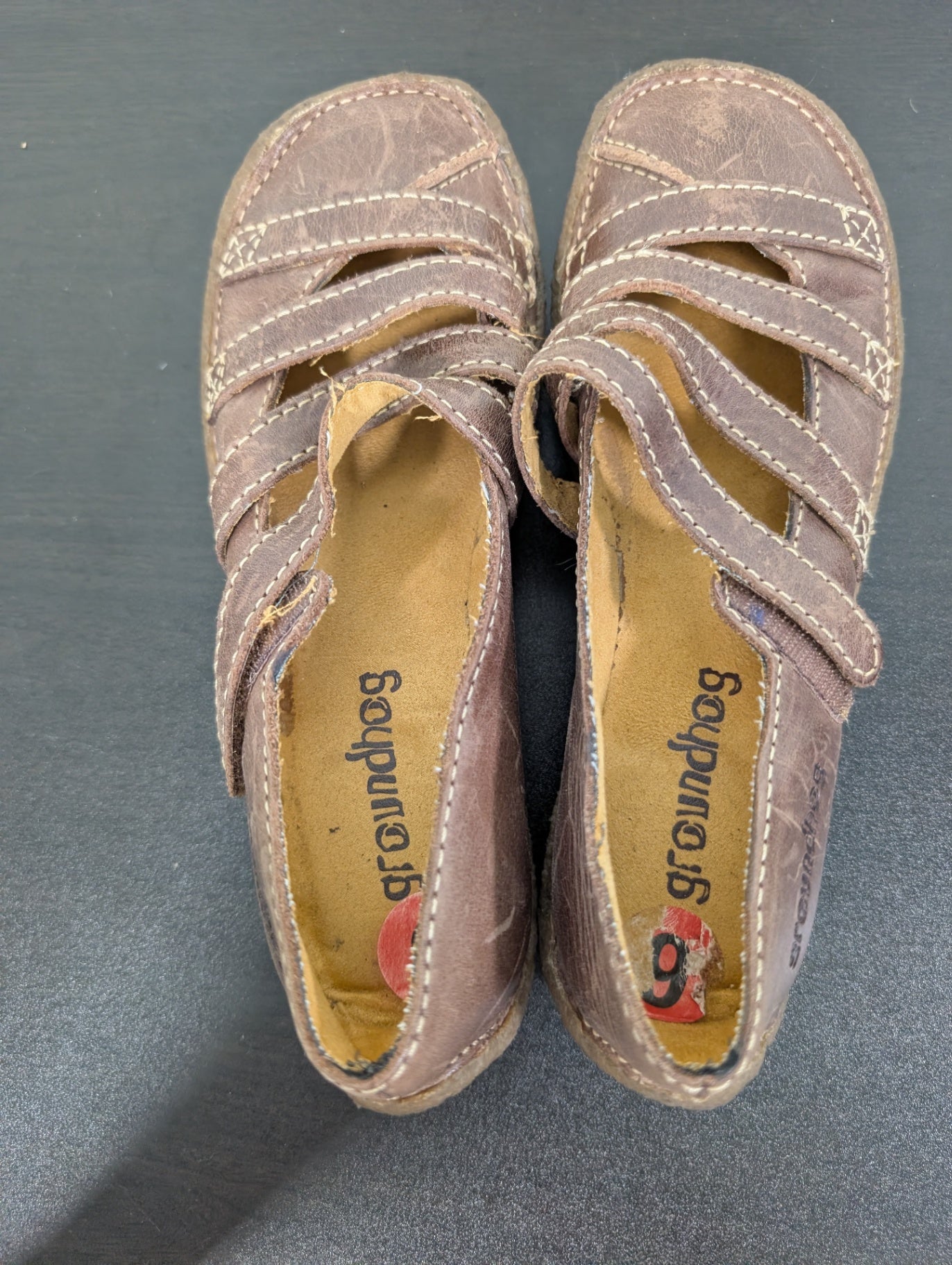 Groundhog brown shoes - SZ 6