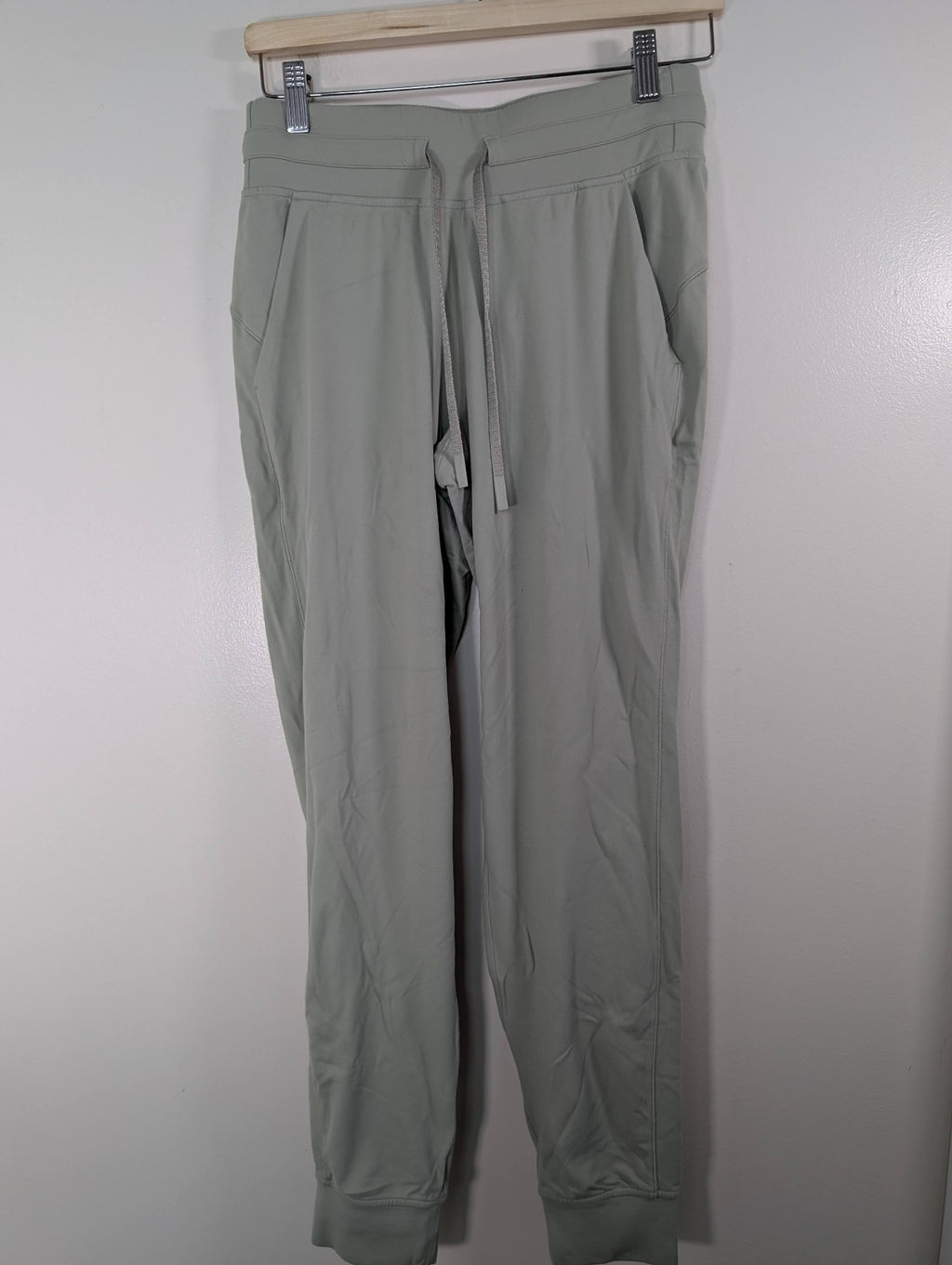 Lululemon light green joggers - 6