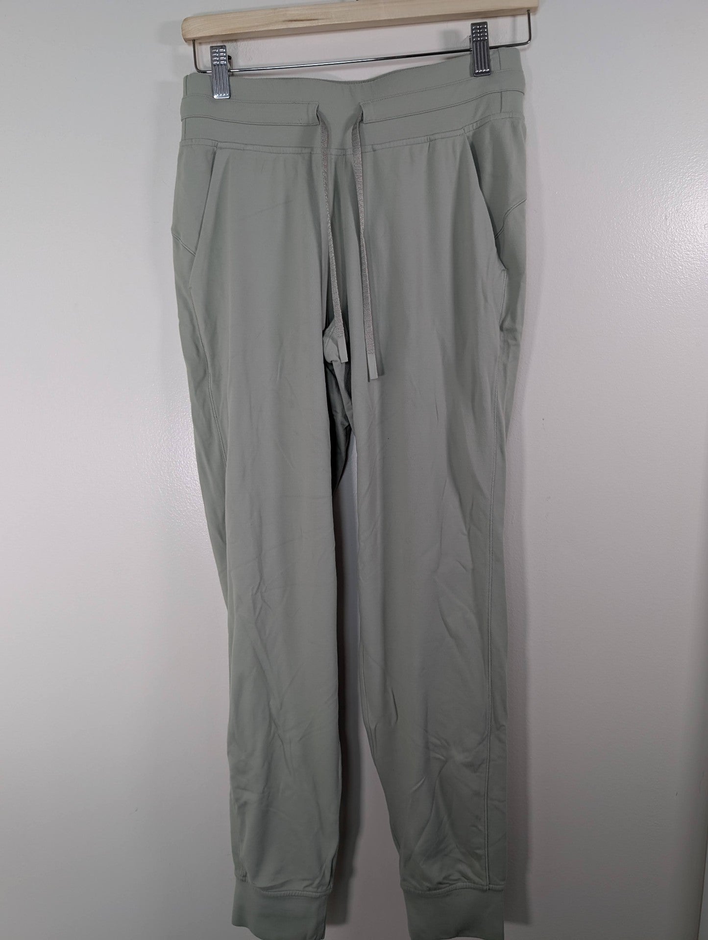 Lululemon light green joggers - 6