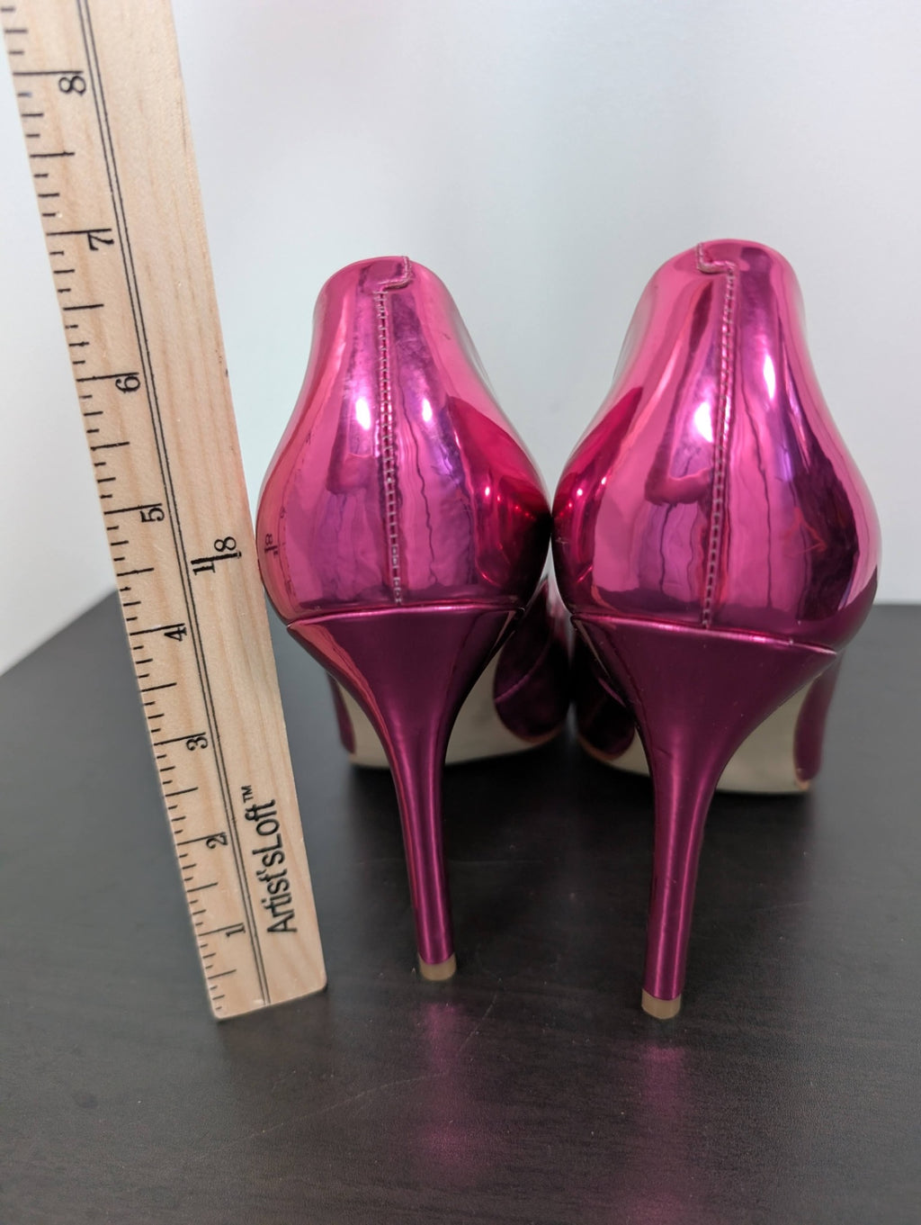 Guess metallic fuchsia pumps - SZ 9