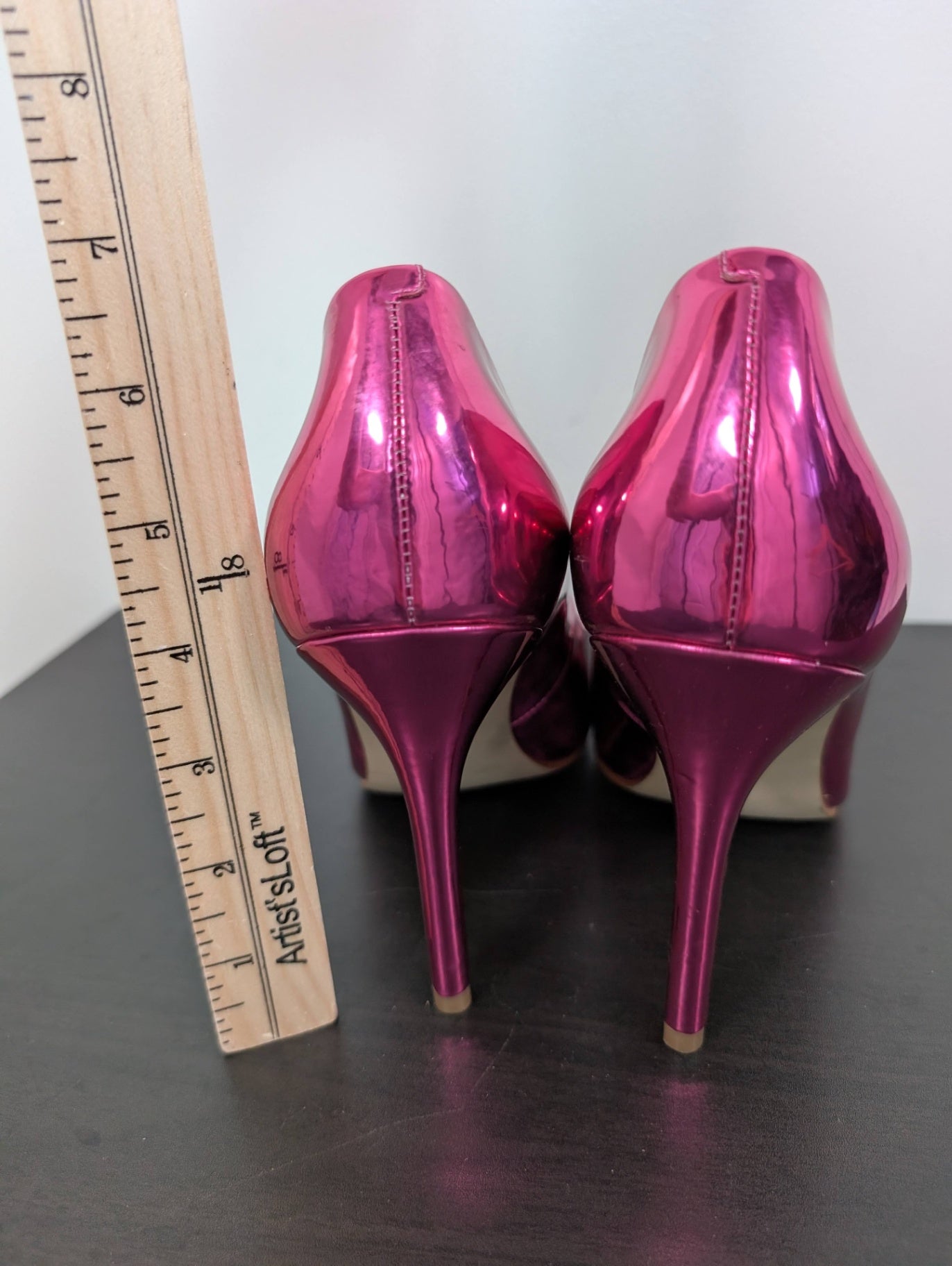 Guess metallic fuchsia pumps - SZ 9