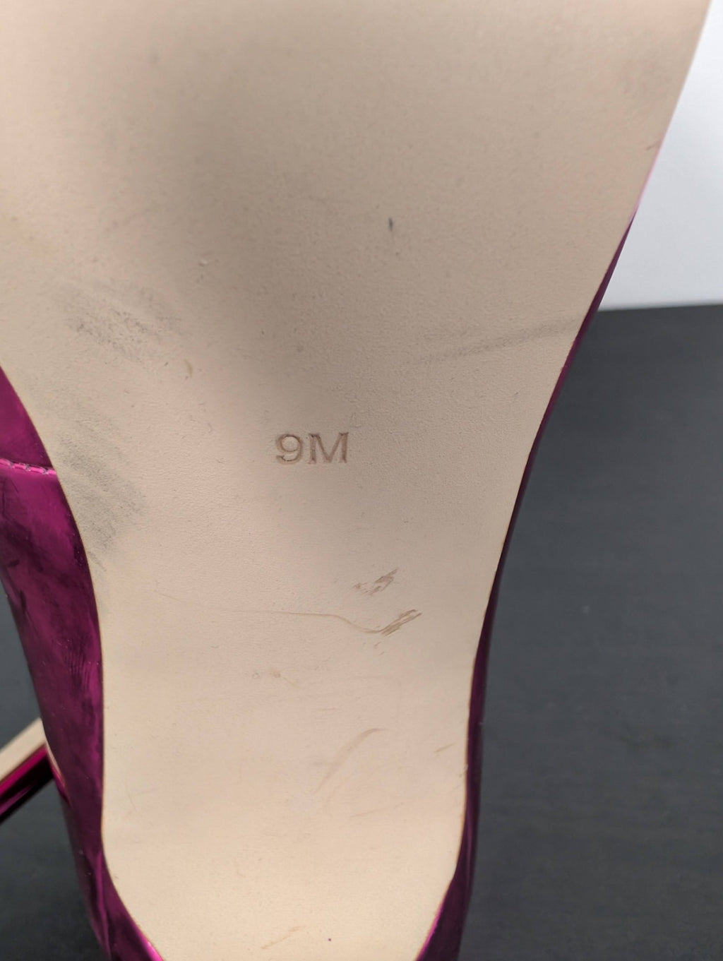 Guess metallic fuchsia pumps - SZ 9