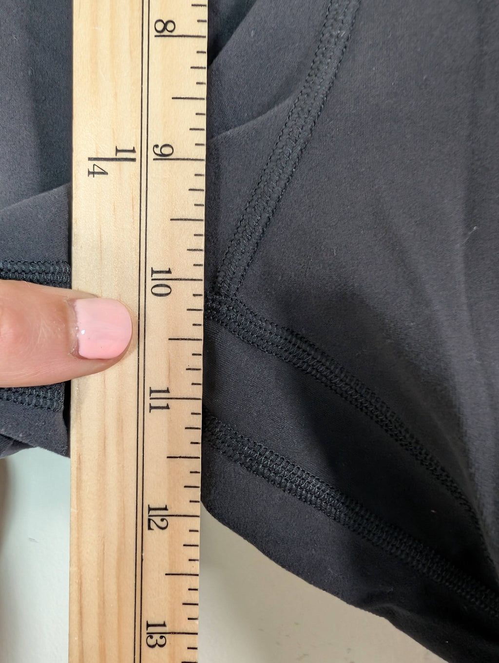 Lululemon black crop - SZ 14