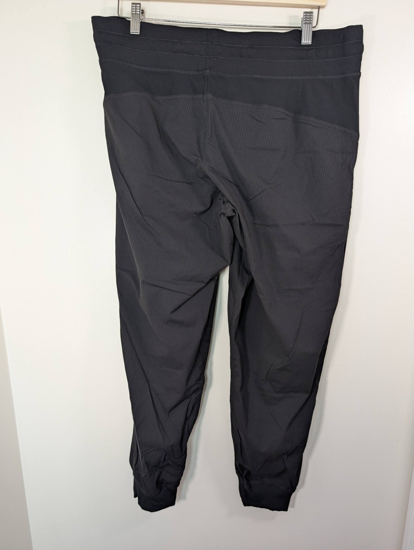 Lululemon dance studio joggers - SZ 14