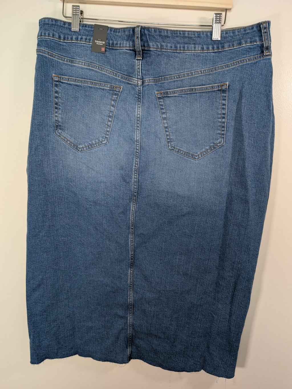 NWT Torrid denim skirt - SZ 16