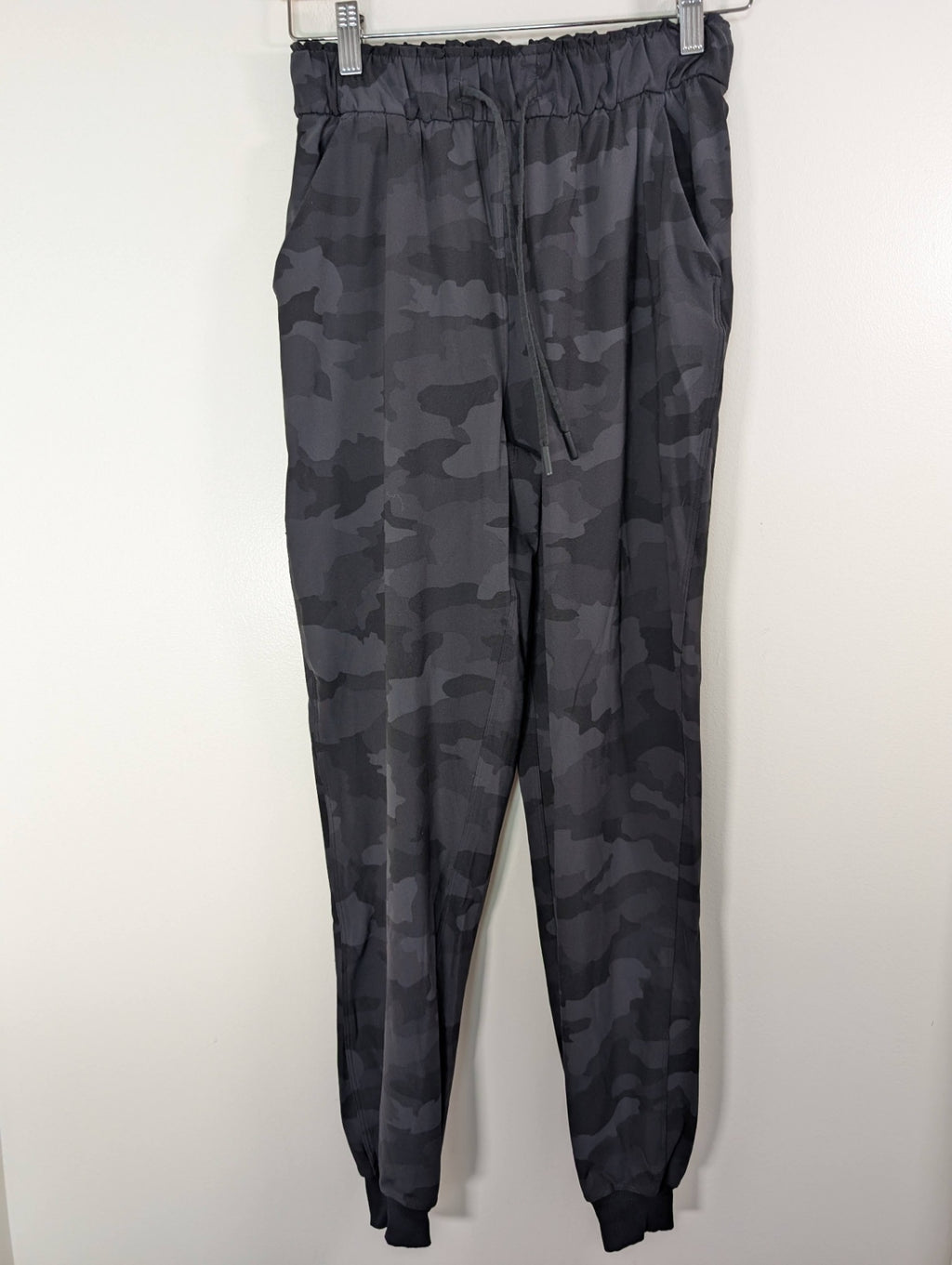 Lululemon camo joggers - 4