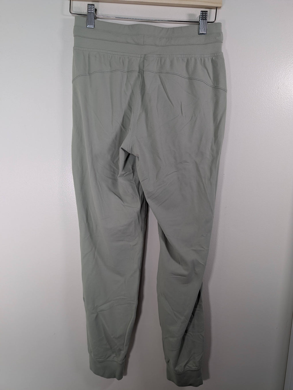 Lululemon light green joggers - 6