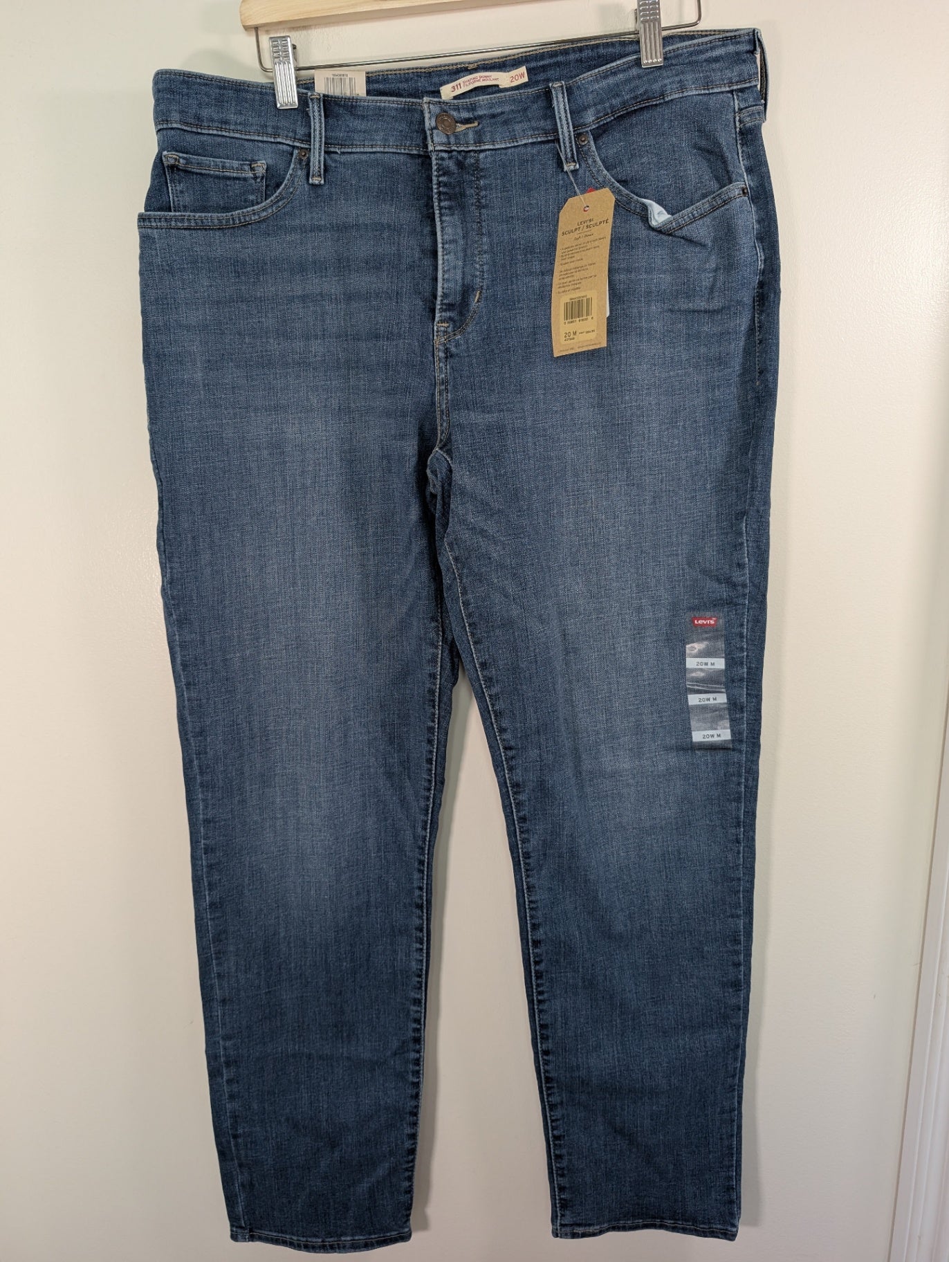 NWT Levi's 311 shaping skinny - 20