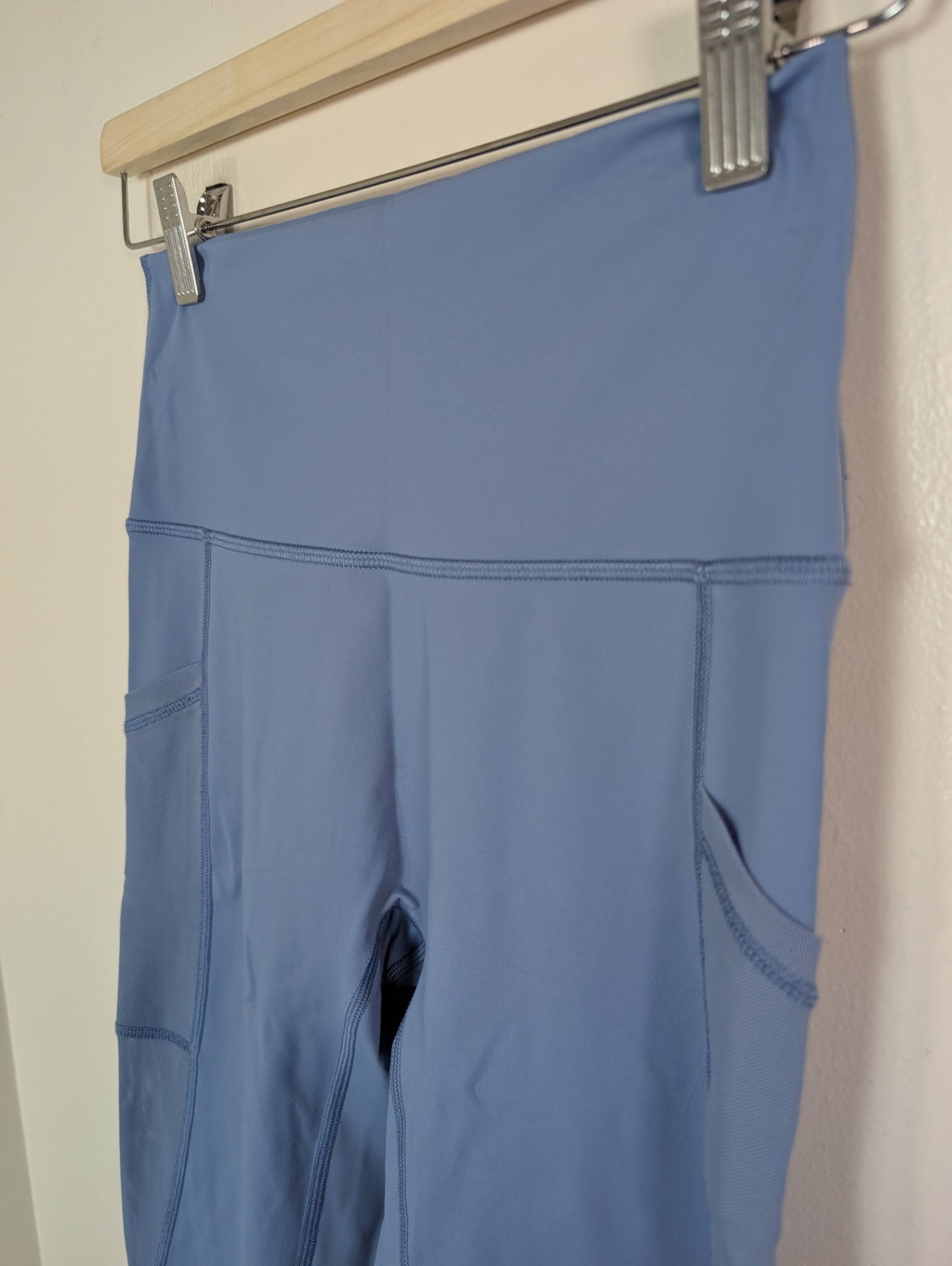 OFFLINE by Aerie blue leggings - M