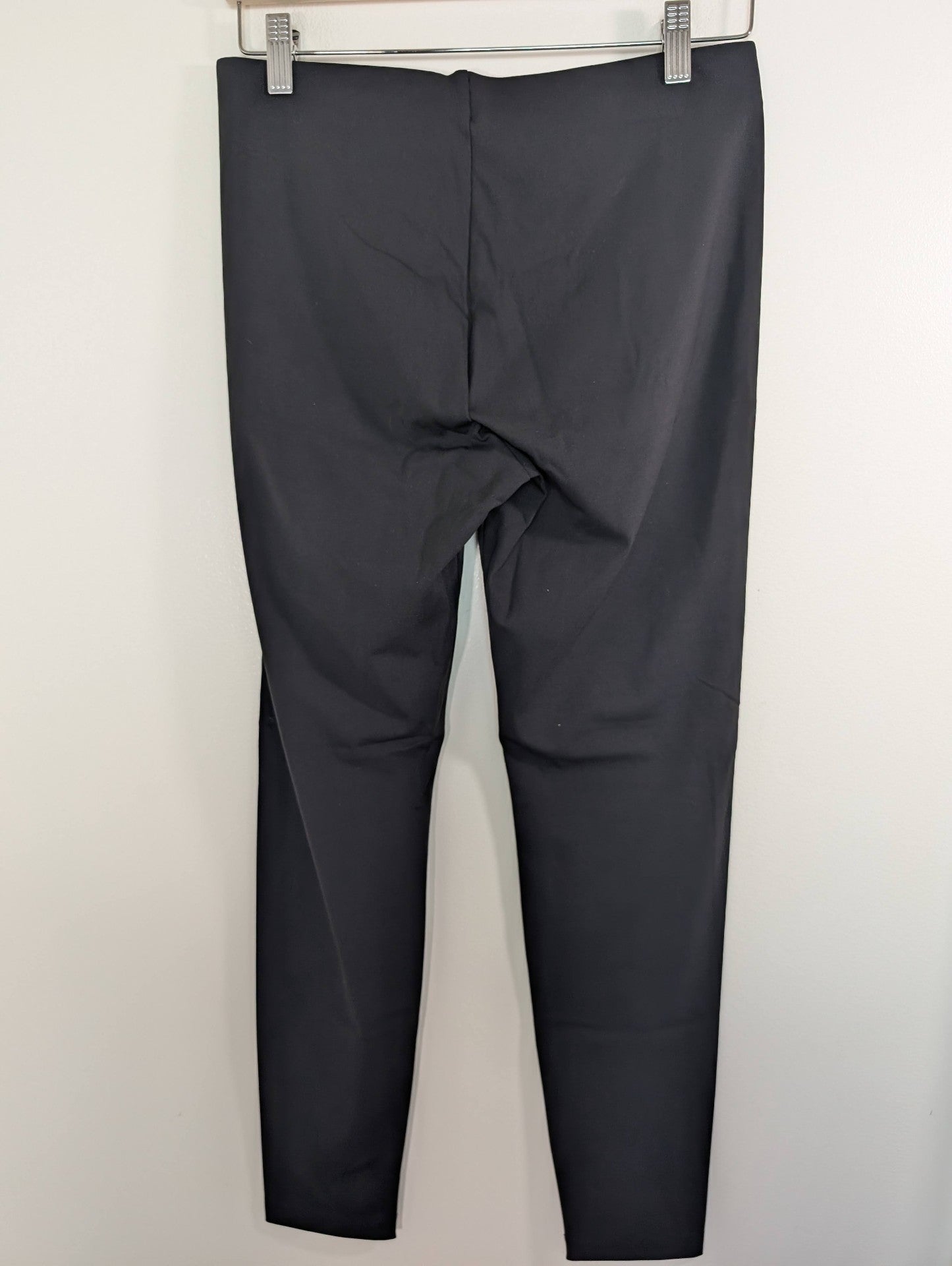 NWT Aritzia respite high rise pants - M