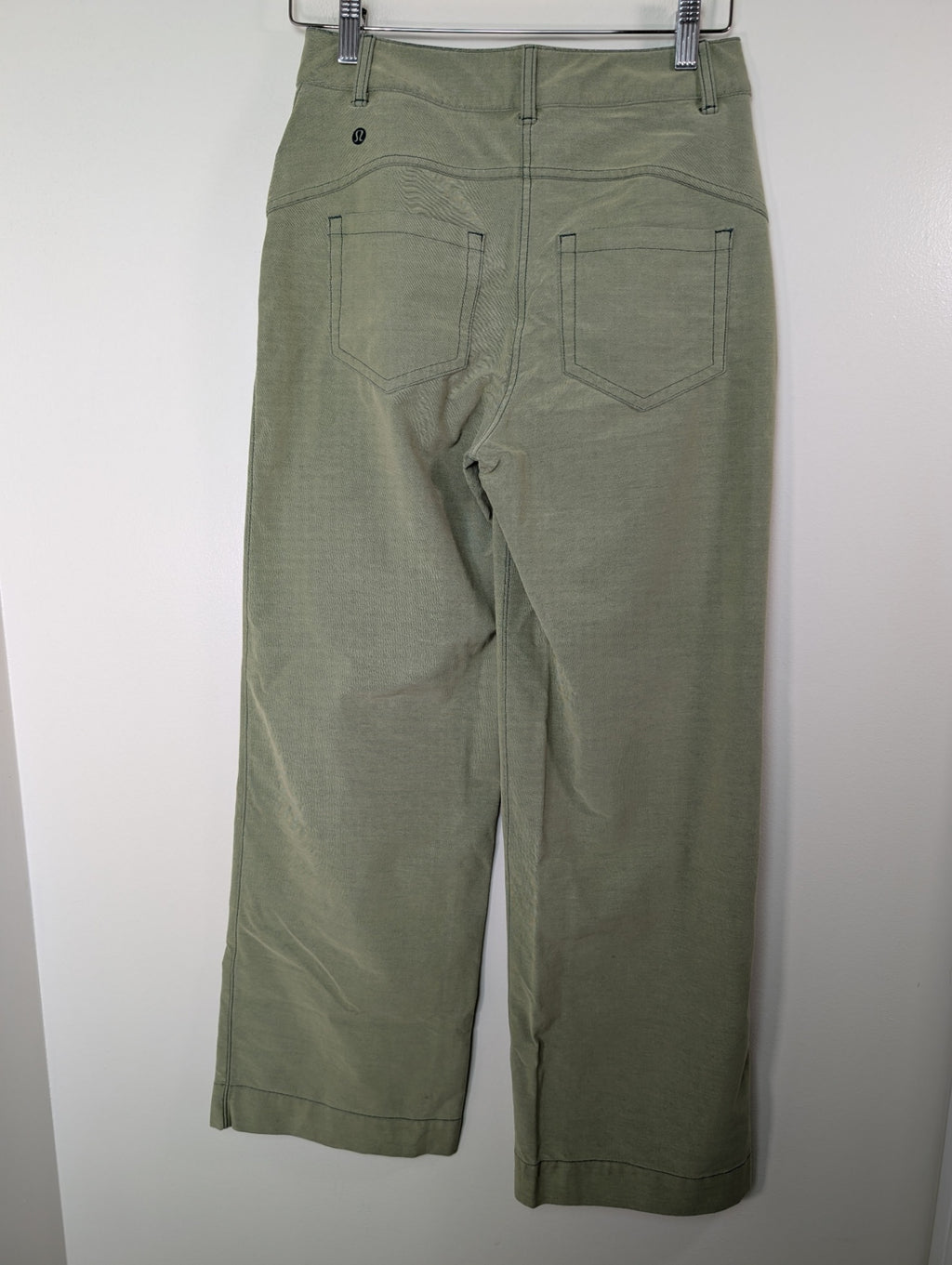 Lululemon city sleek wide leg pant - SZ 26