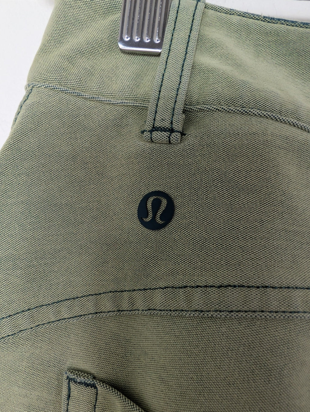 Lululemon city sleek wide leg pant - SZ 26