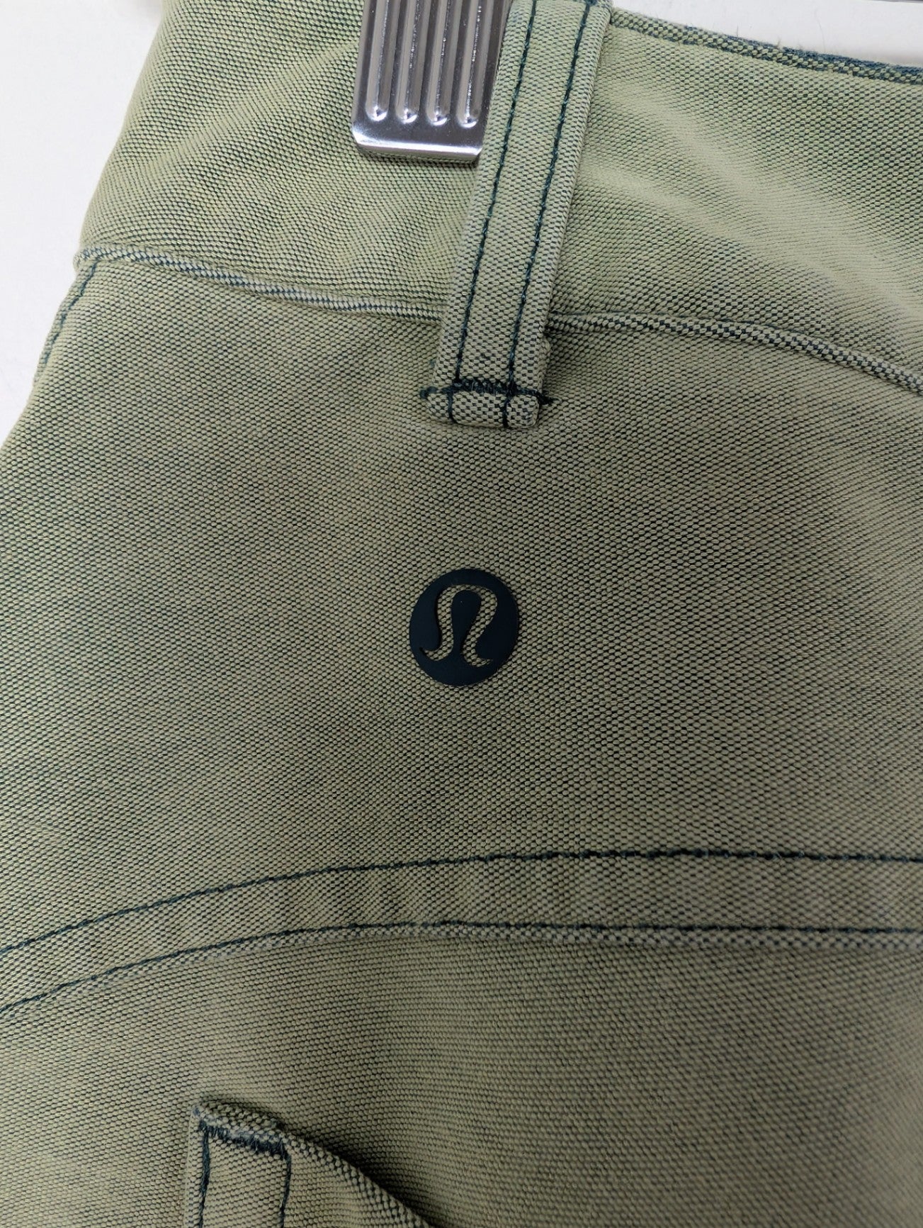 Lululemon city sleek wide leg pant - SZ 26