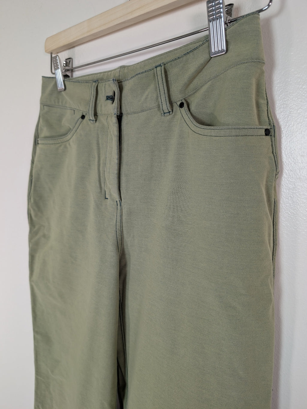 Lululemon city sleek wide leg pant - SZ 26