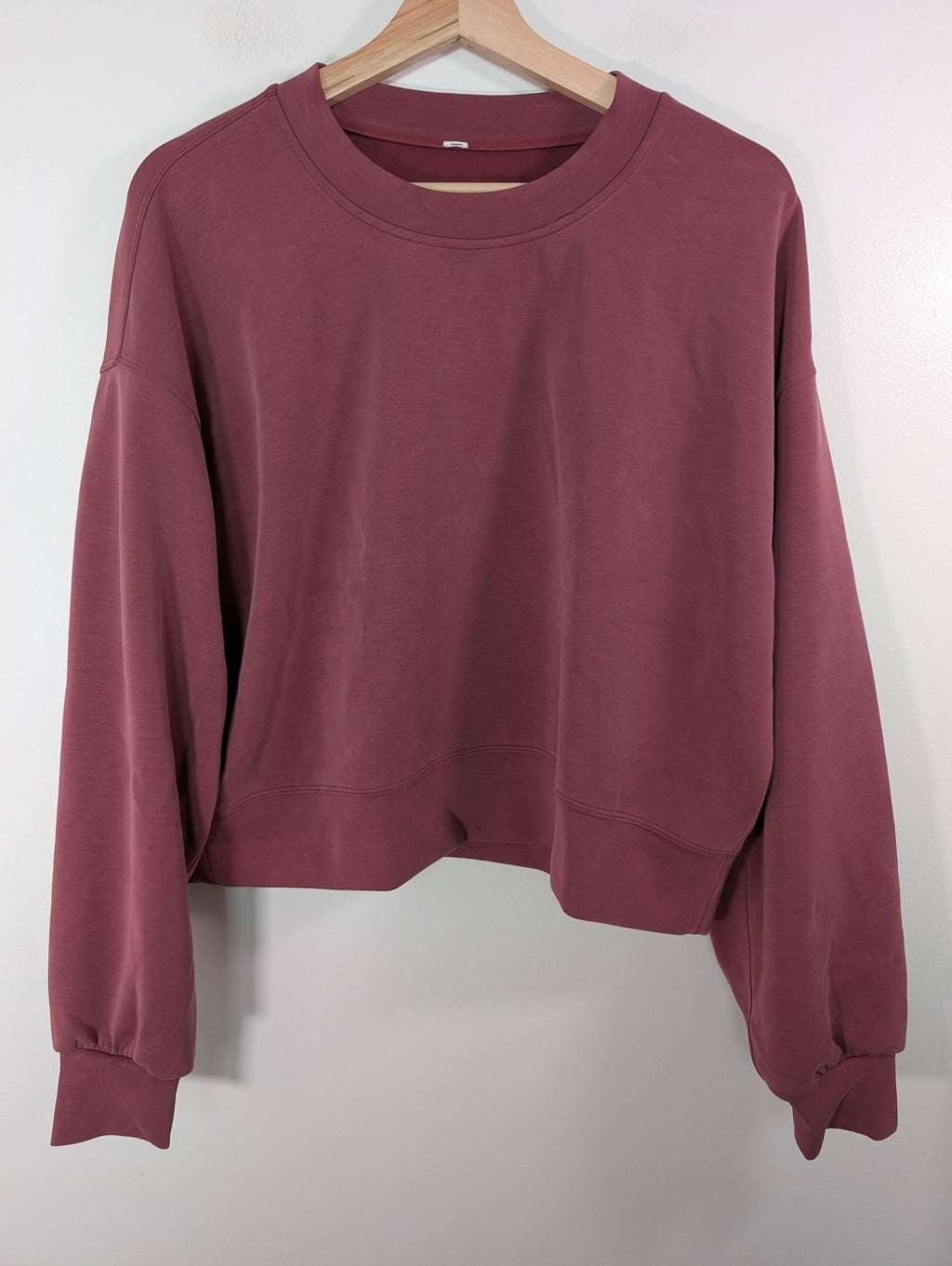 Lululemon crewneck - Appears M