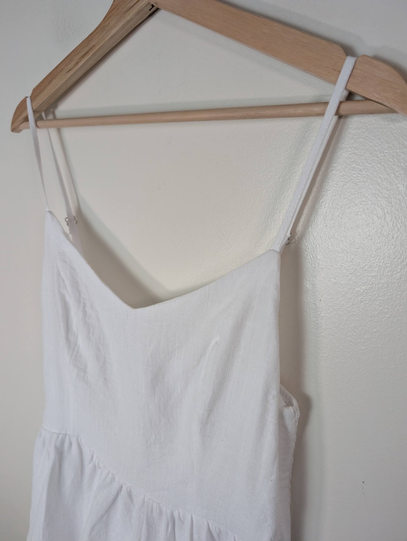 NWT Fancyinn white dress - M
