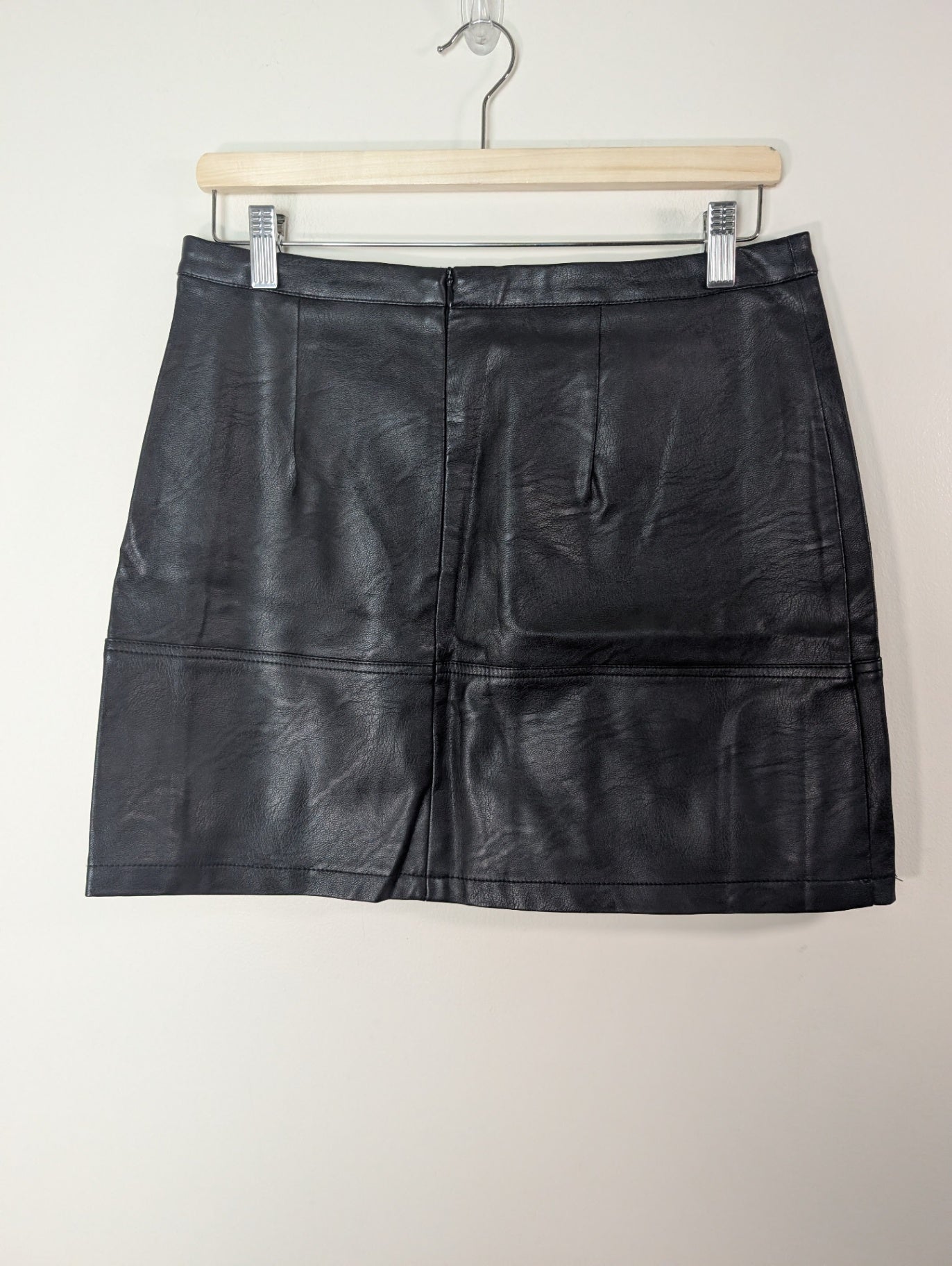 Tattoo pleather skirt - M