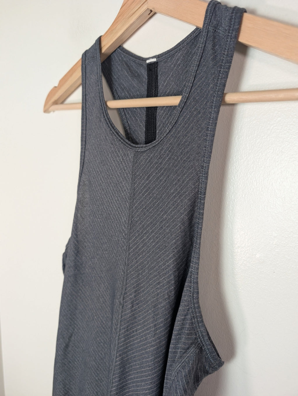 Lululemon racerback- Appears M