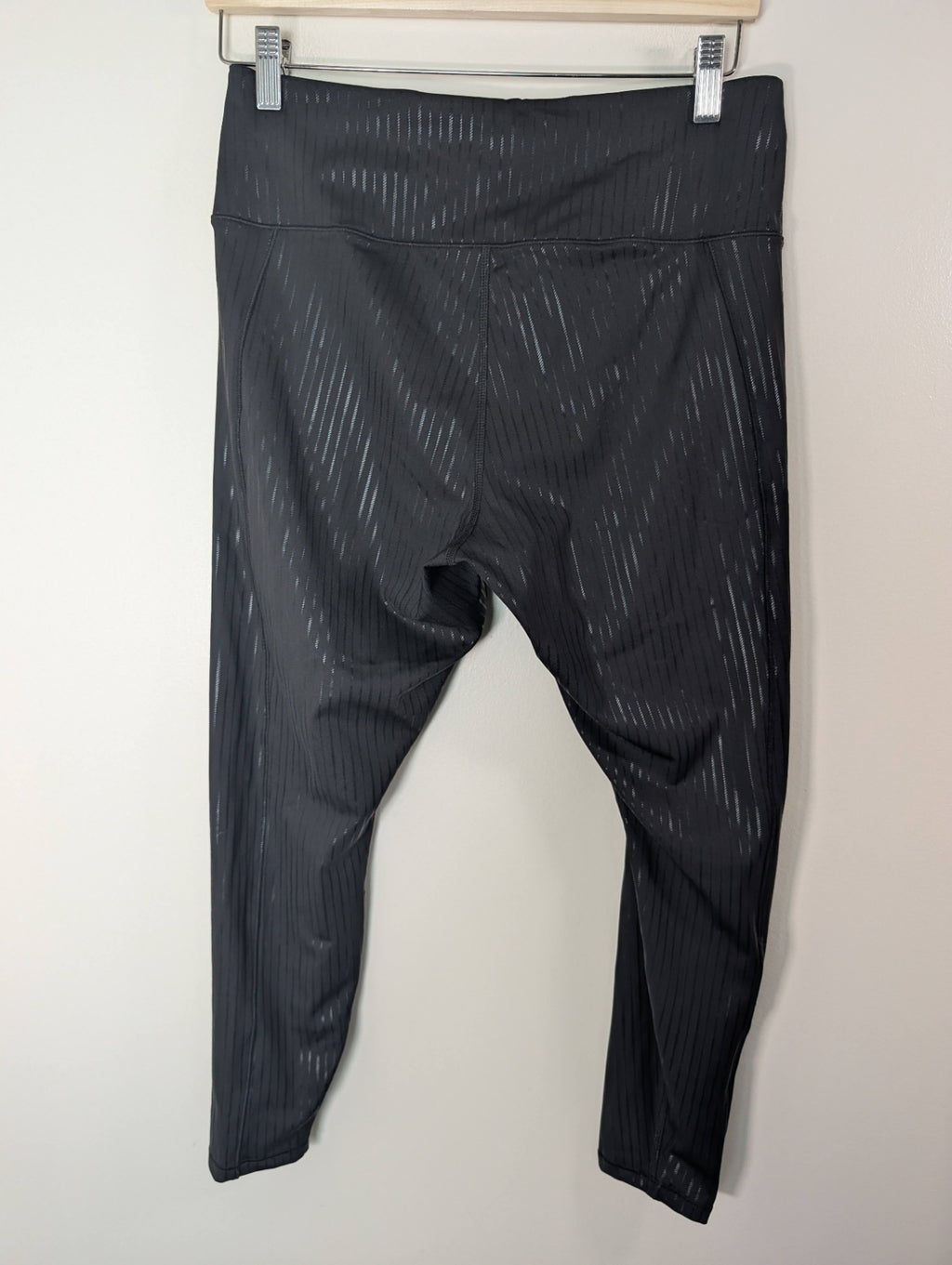 NWT Puma leggings - L