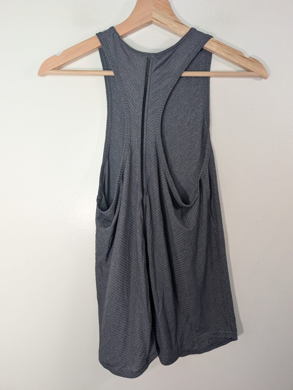 Lululemon racerback- Appears M
