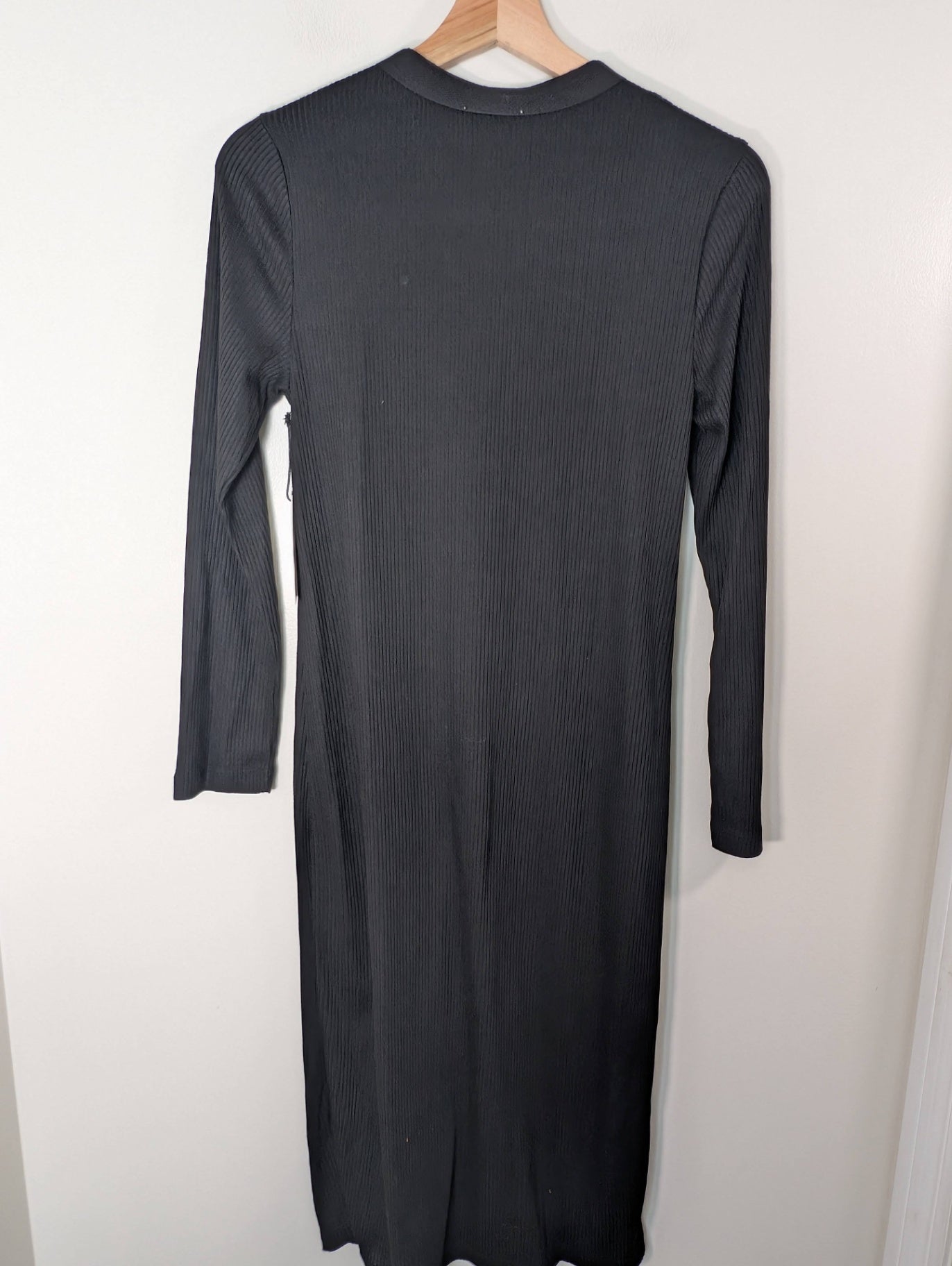 NWT Dex ribbed button up dress - M