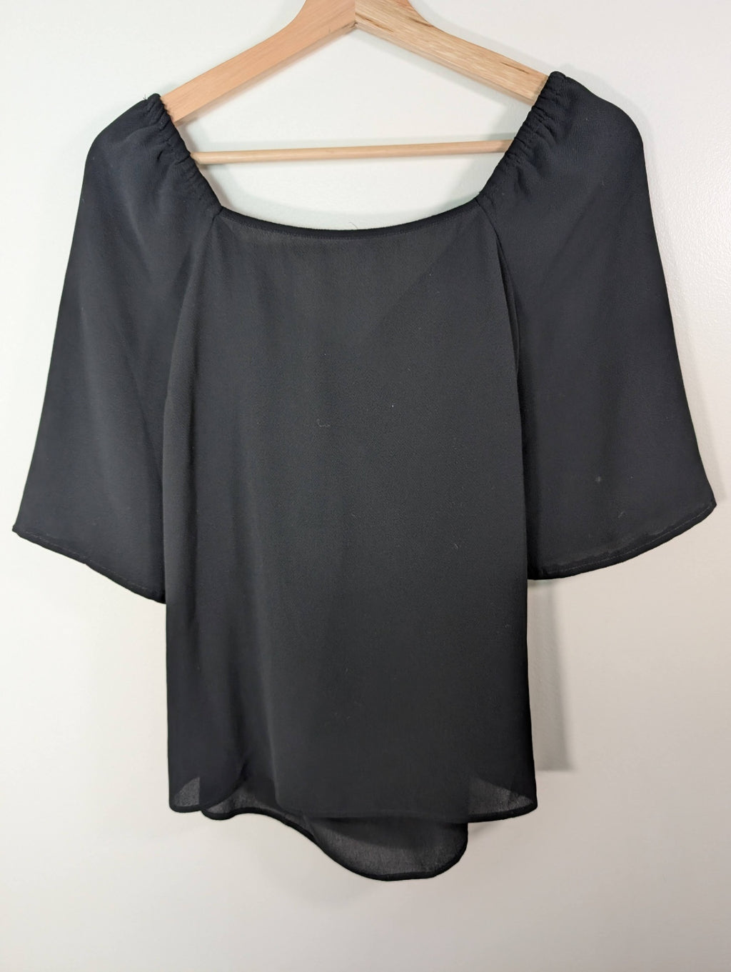 Reitmans bow back blouse - S