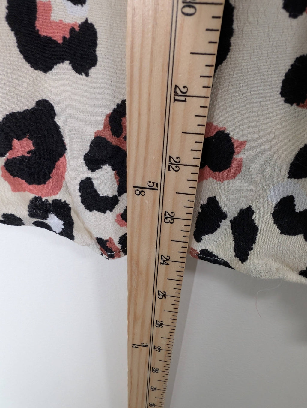 Reitmans leopard blouse - S