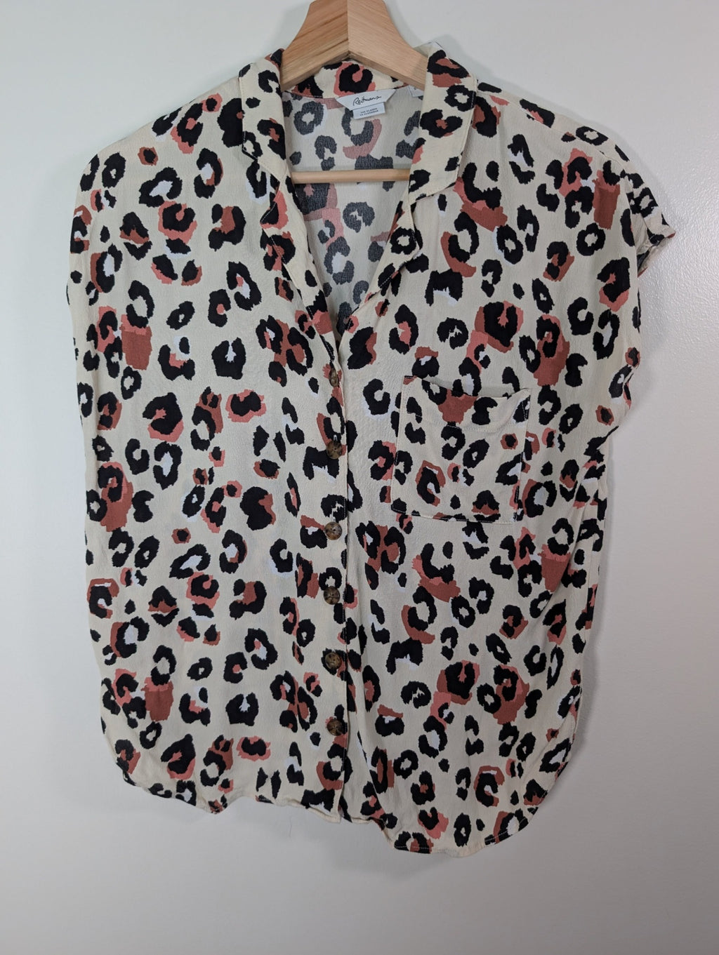 Reitmans leopard blouse - S