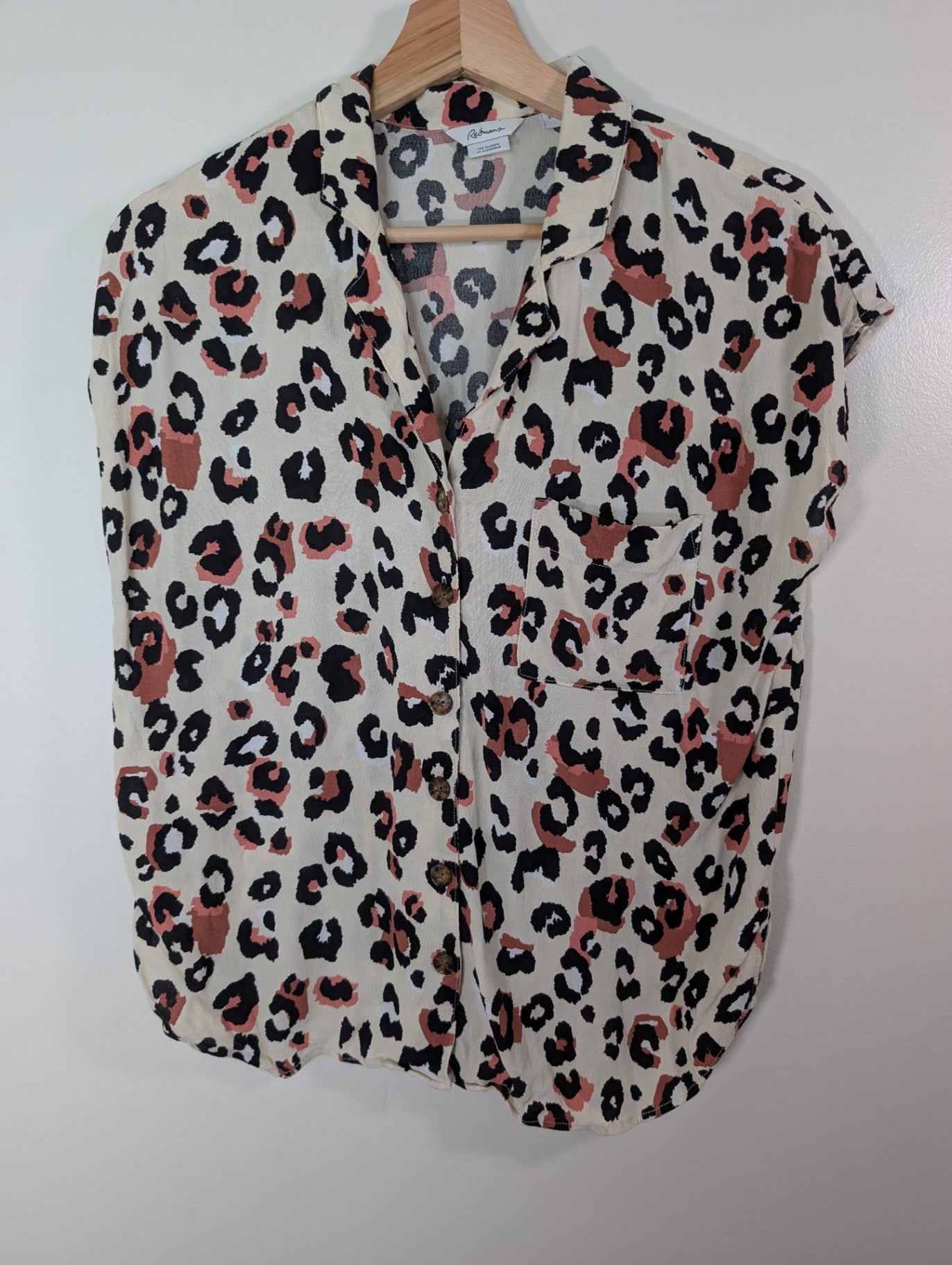 Reitmans leopard blouse - S