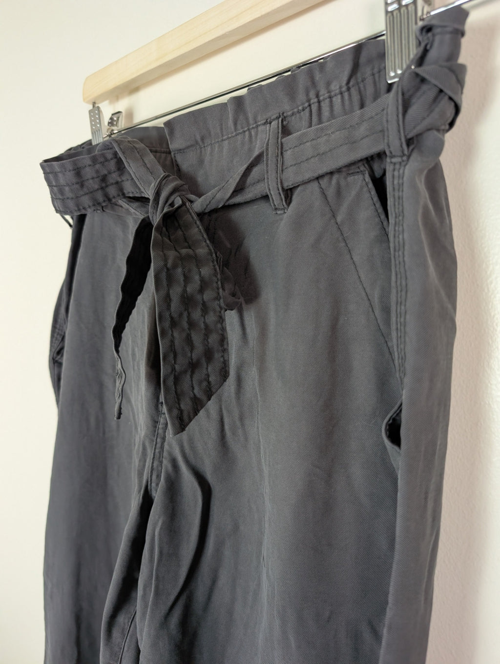 Old Navy tie waist pants - S