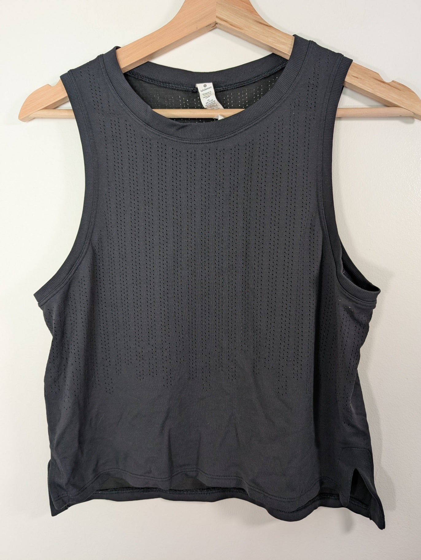 Lululemon train to be tank - 4