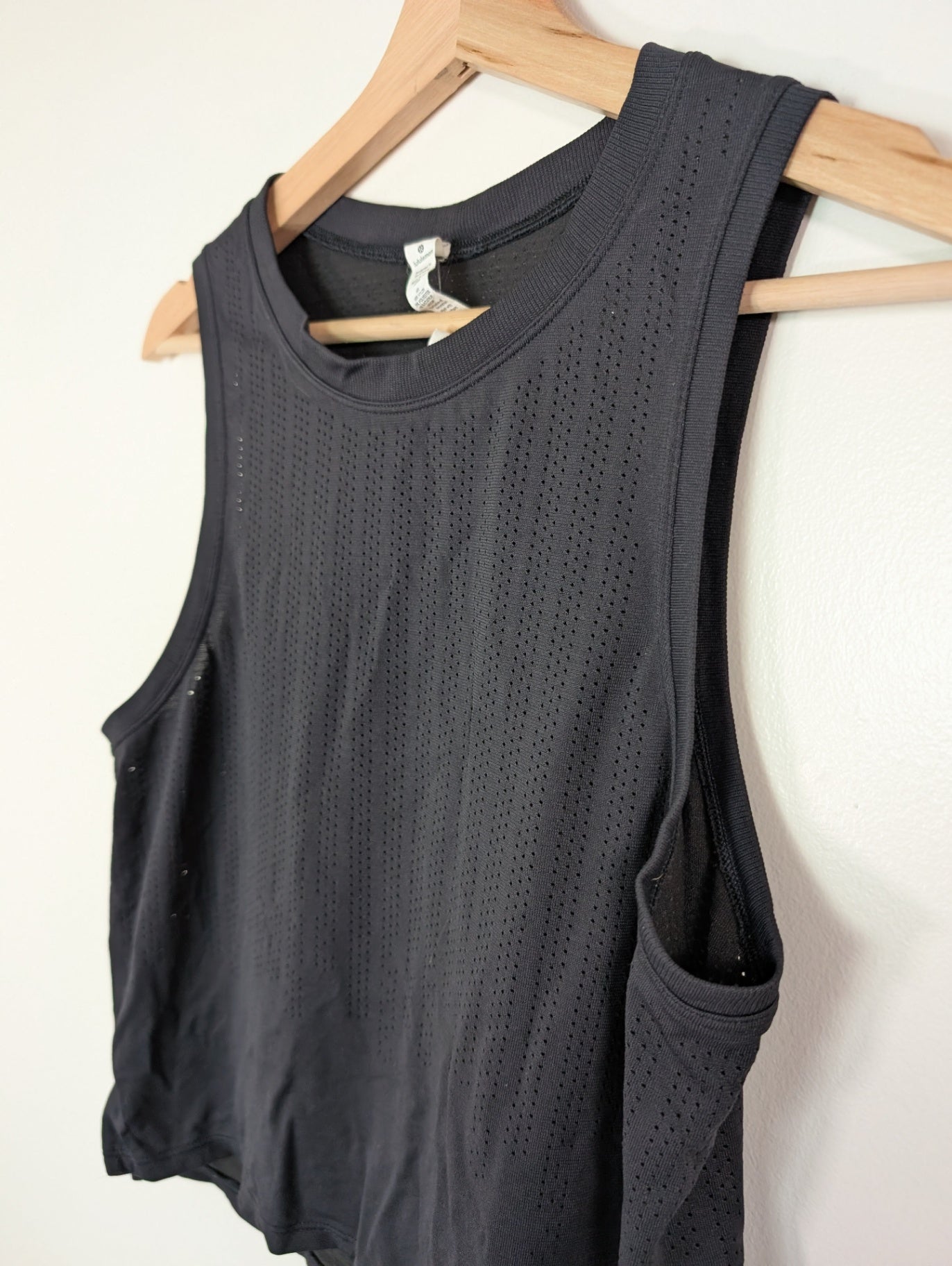 Lululemon train to be tank - 4
