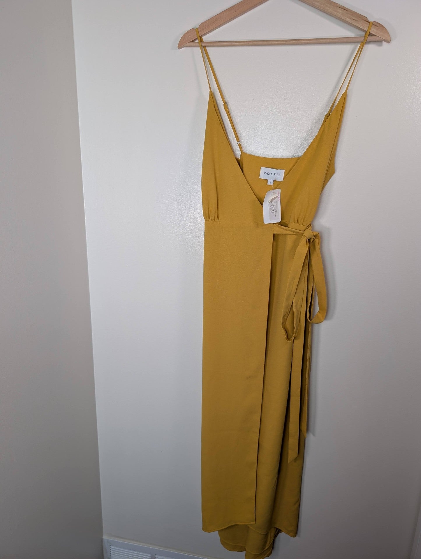 NWT Park & Fifth yellow wrap dress - S