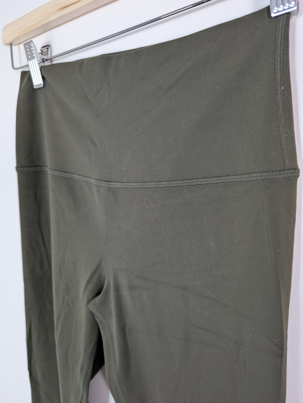 Lululemon green leggings - 6 Tall