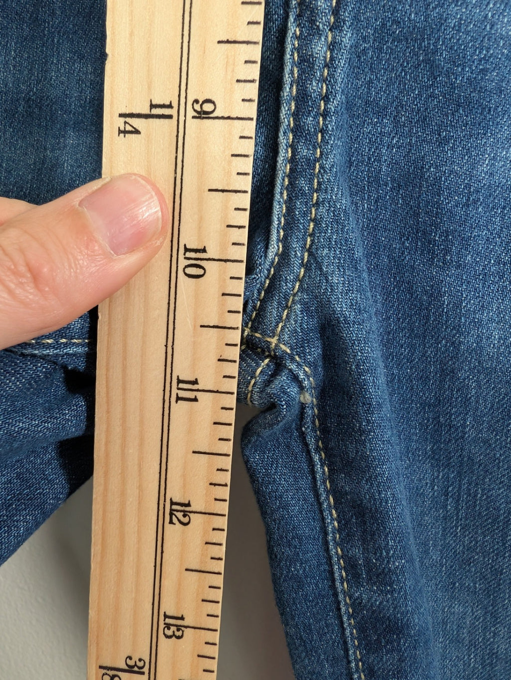 7 For All Mankind high waist cropped straight - 28