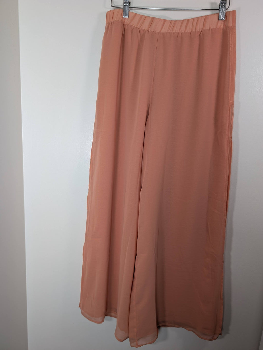 Unknown brand peach wide leg pant - M