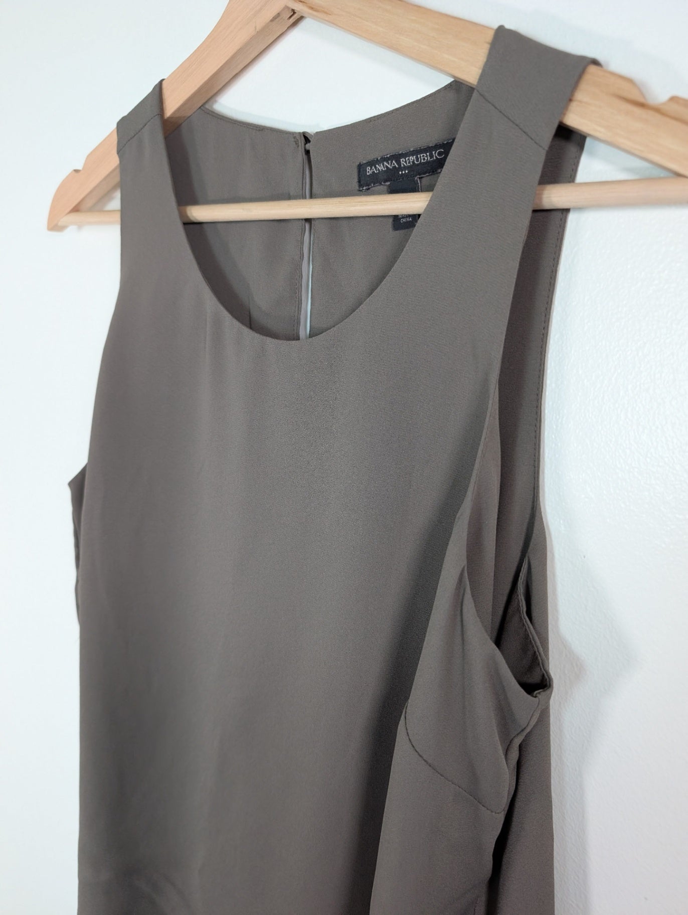 Banana Republic pleated blouse - S