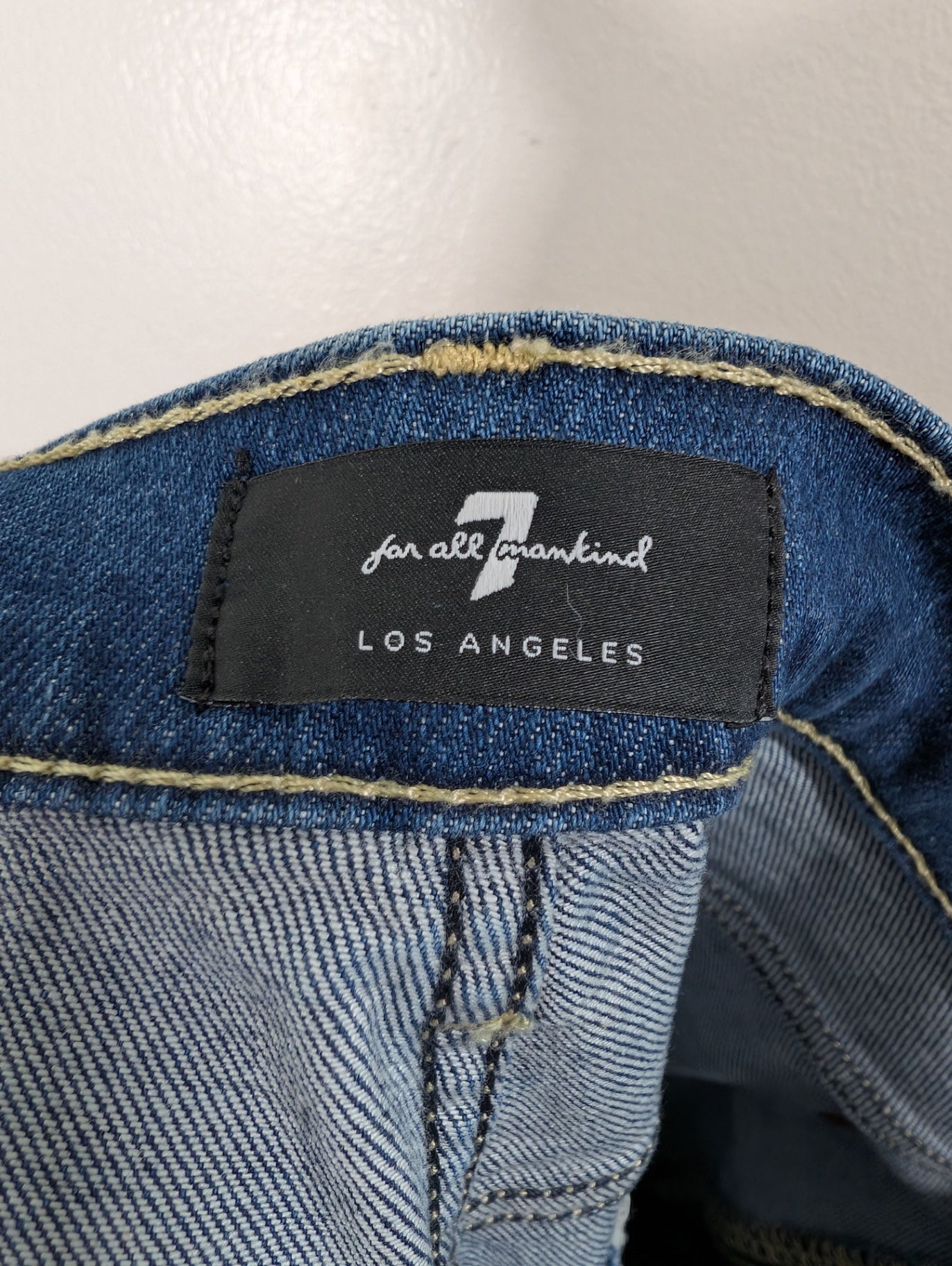 7 For All Mankind high waist cropped straight - 28