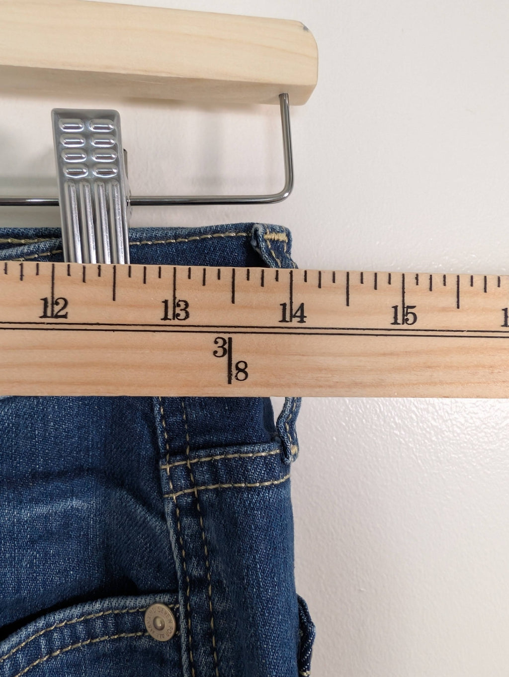 7 For All Mankind high waist cropped straight - 28