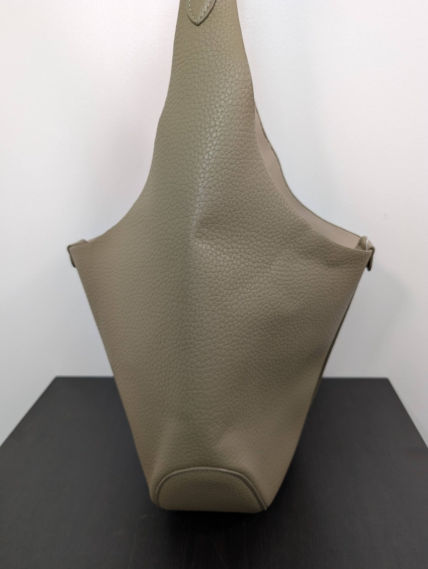 Unknown brand green purse 