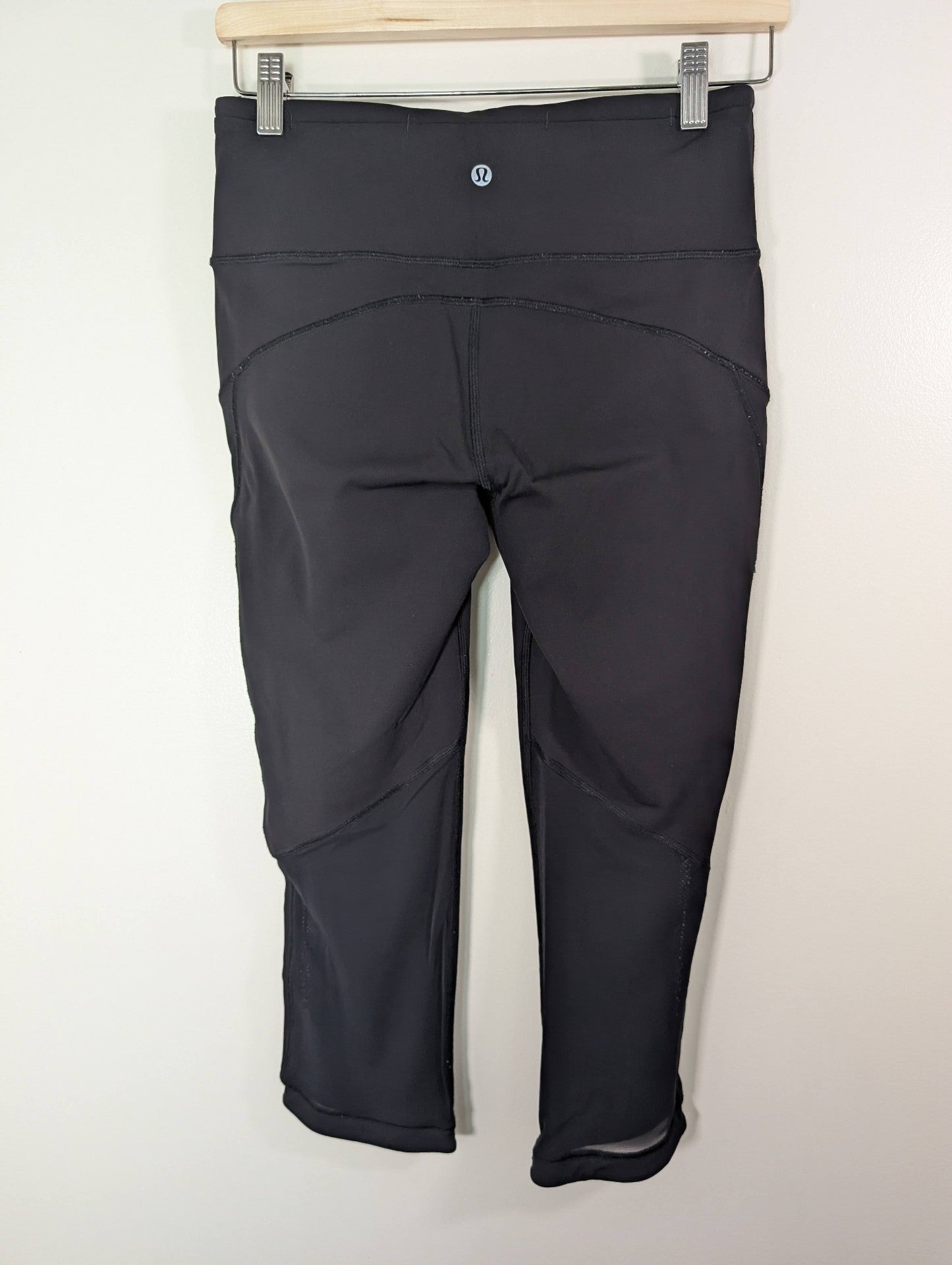 Lululemon black crop leggings - 6