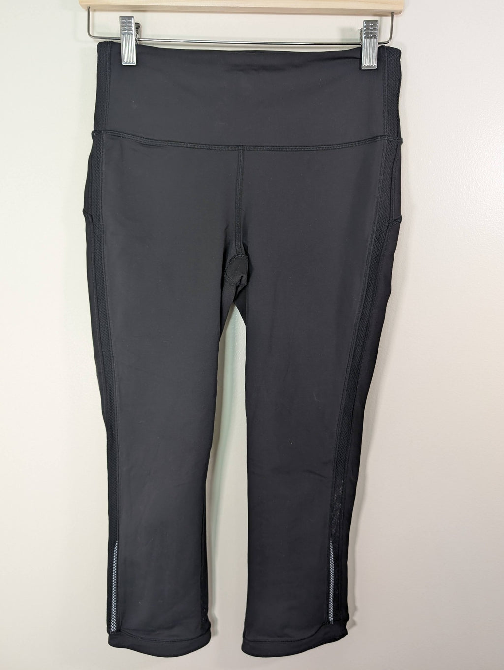 Lululemon black crop leggings - 6