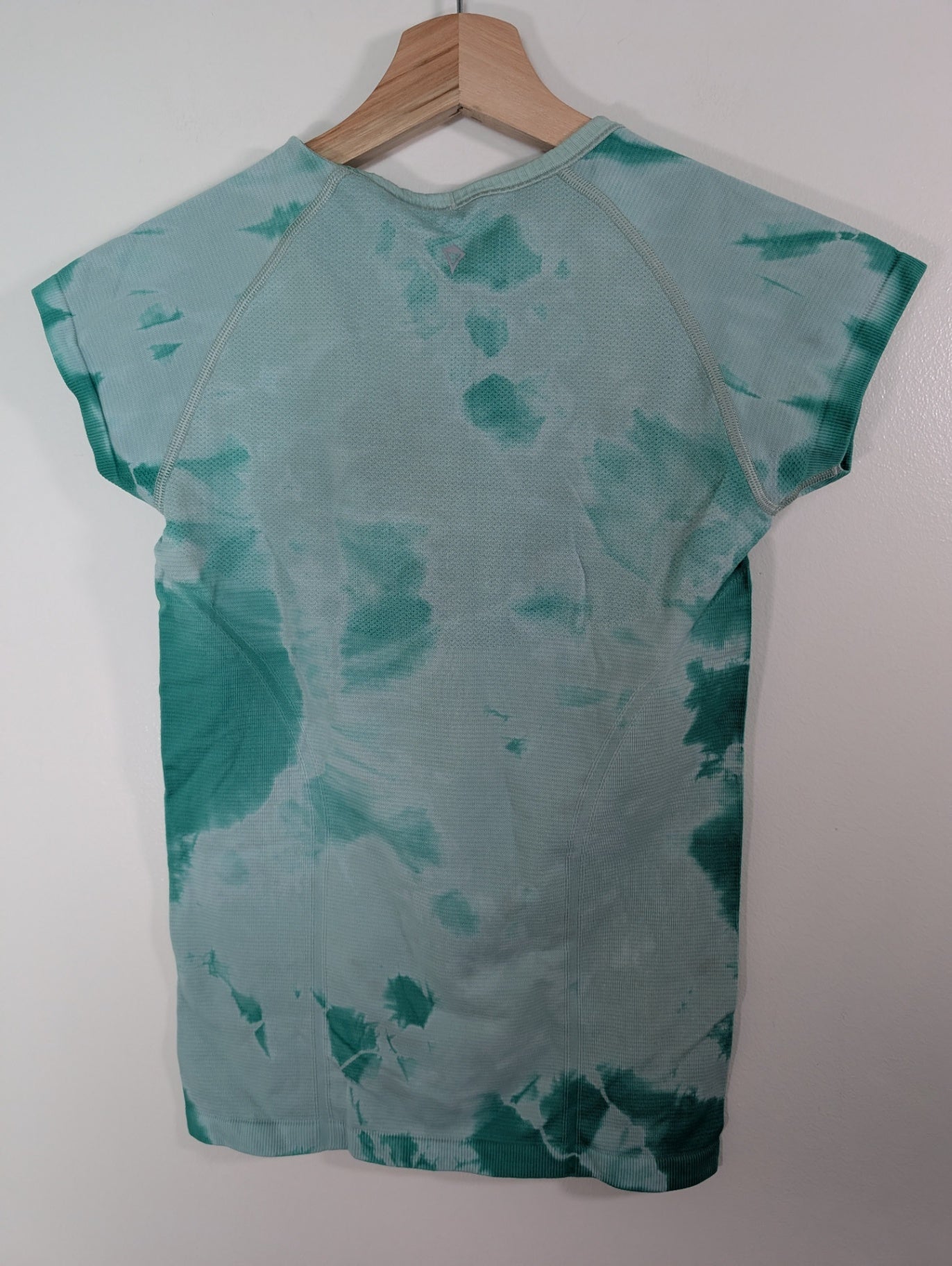 ivivva by lululemon shirt - 12 kids/wmns XS