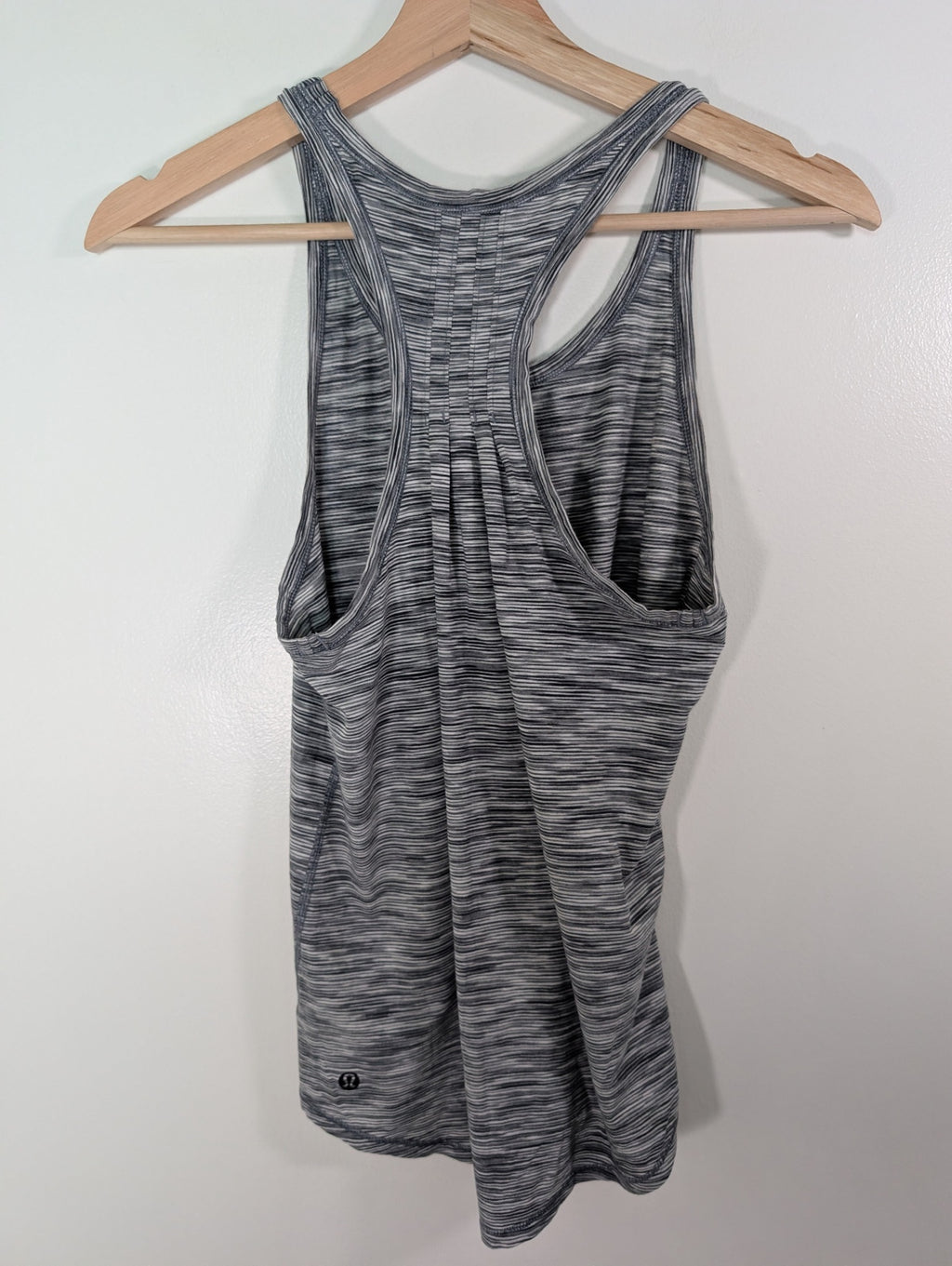 Lululemon yogi everyday racerback - Appears M