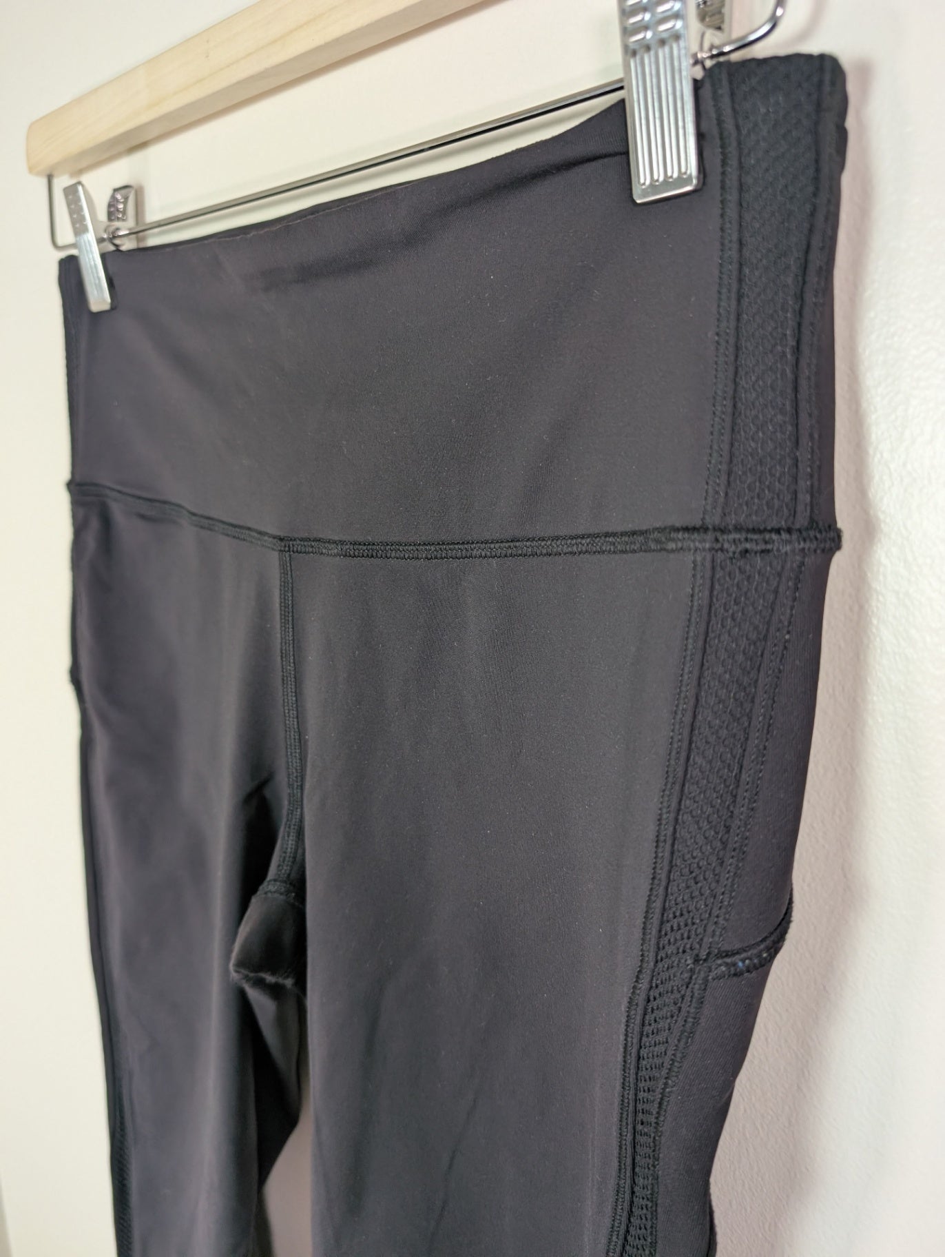 Lululemon black crop leggings - 6