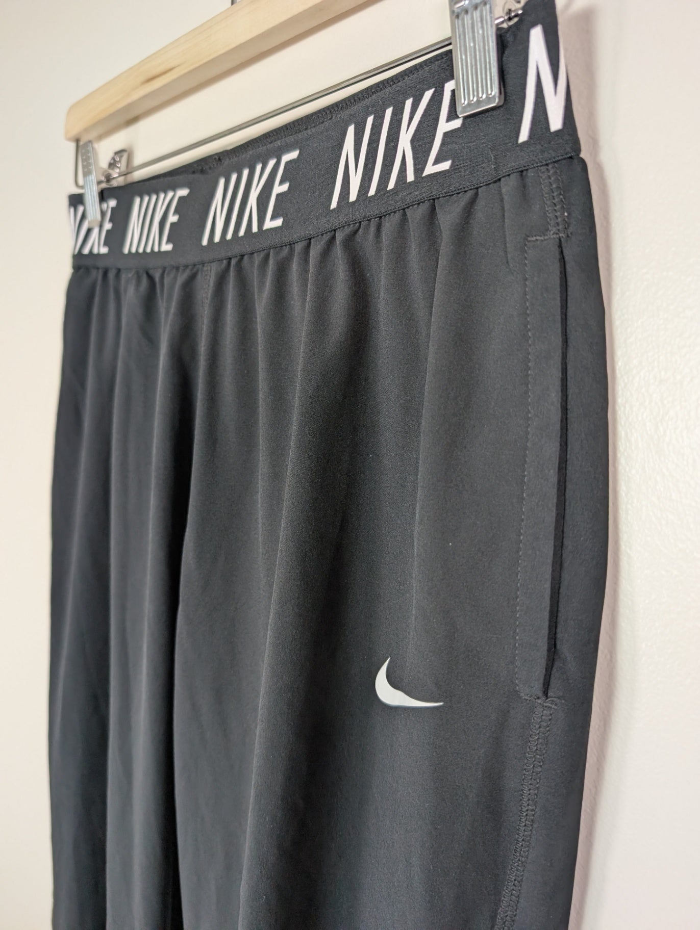 Nike joggers - M