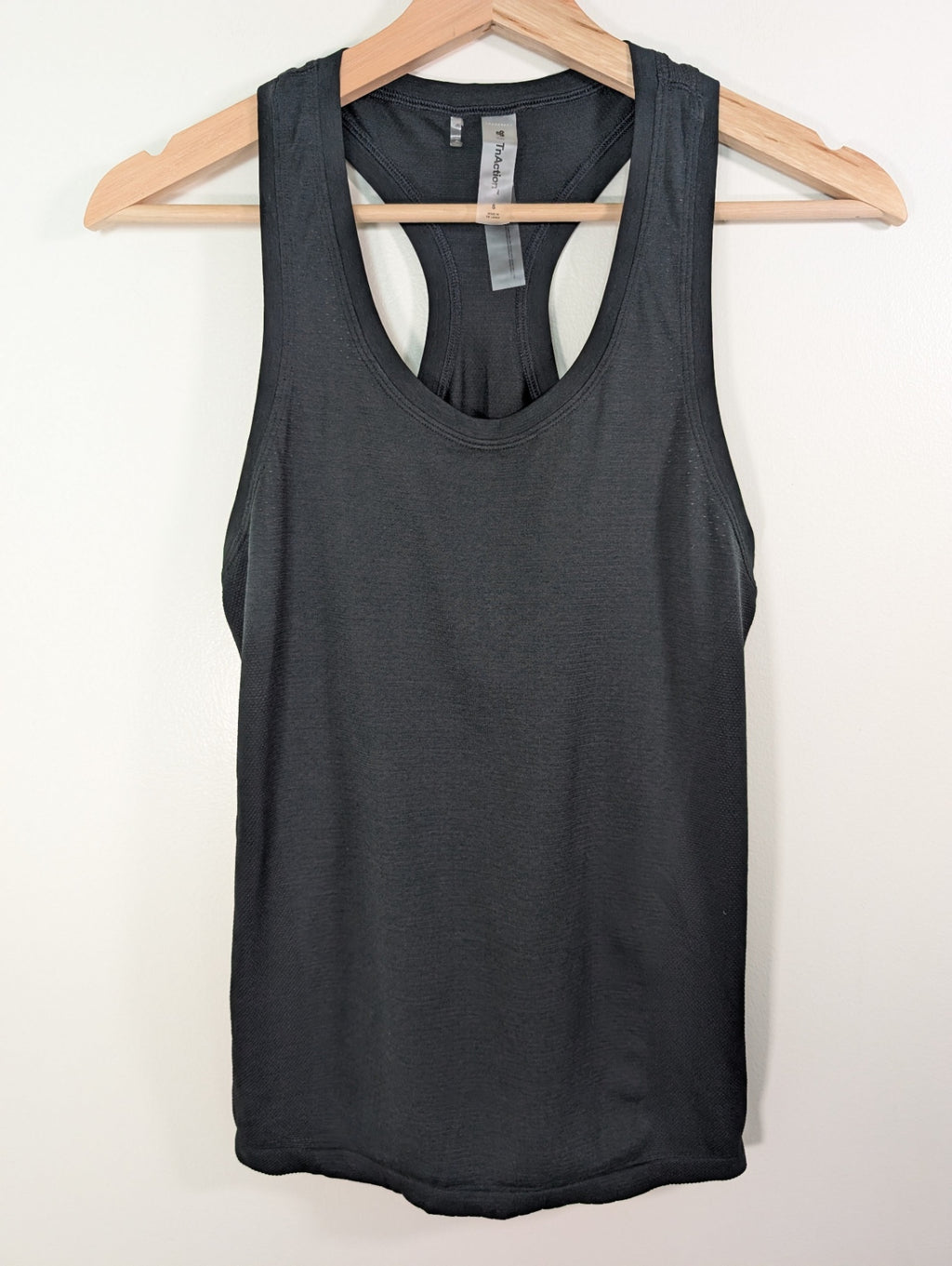 TnAction black racerback - S