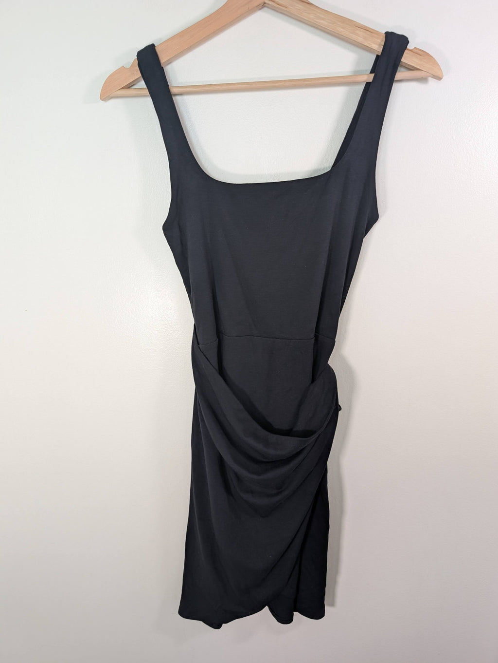 Wilfred faux wrap black dress - S