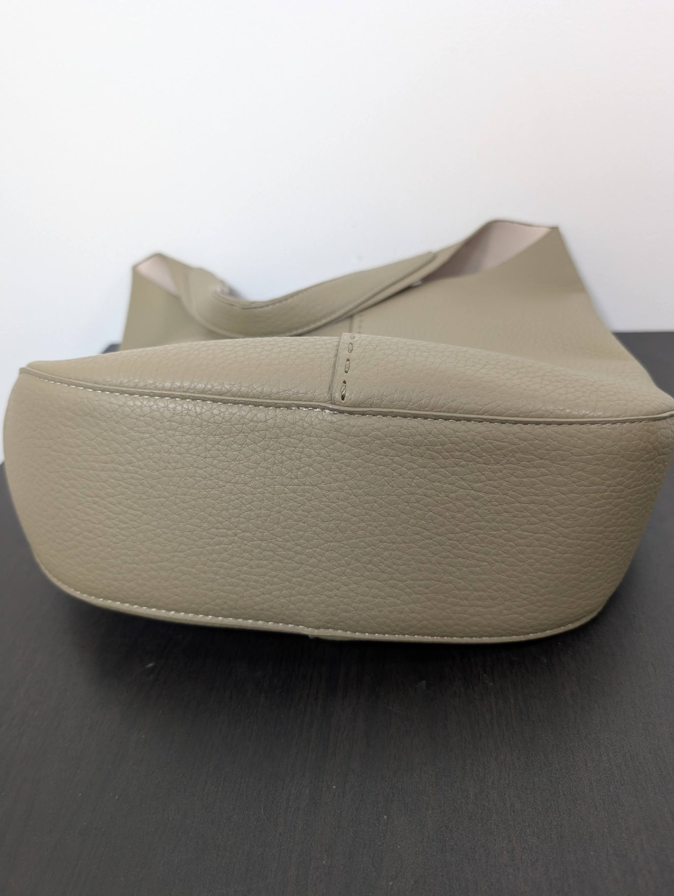 Unknown brand green purse 