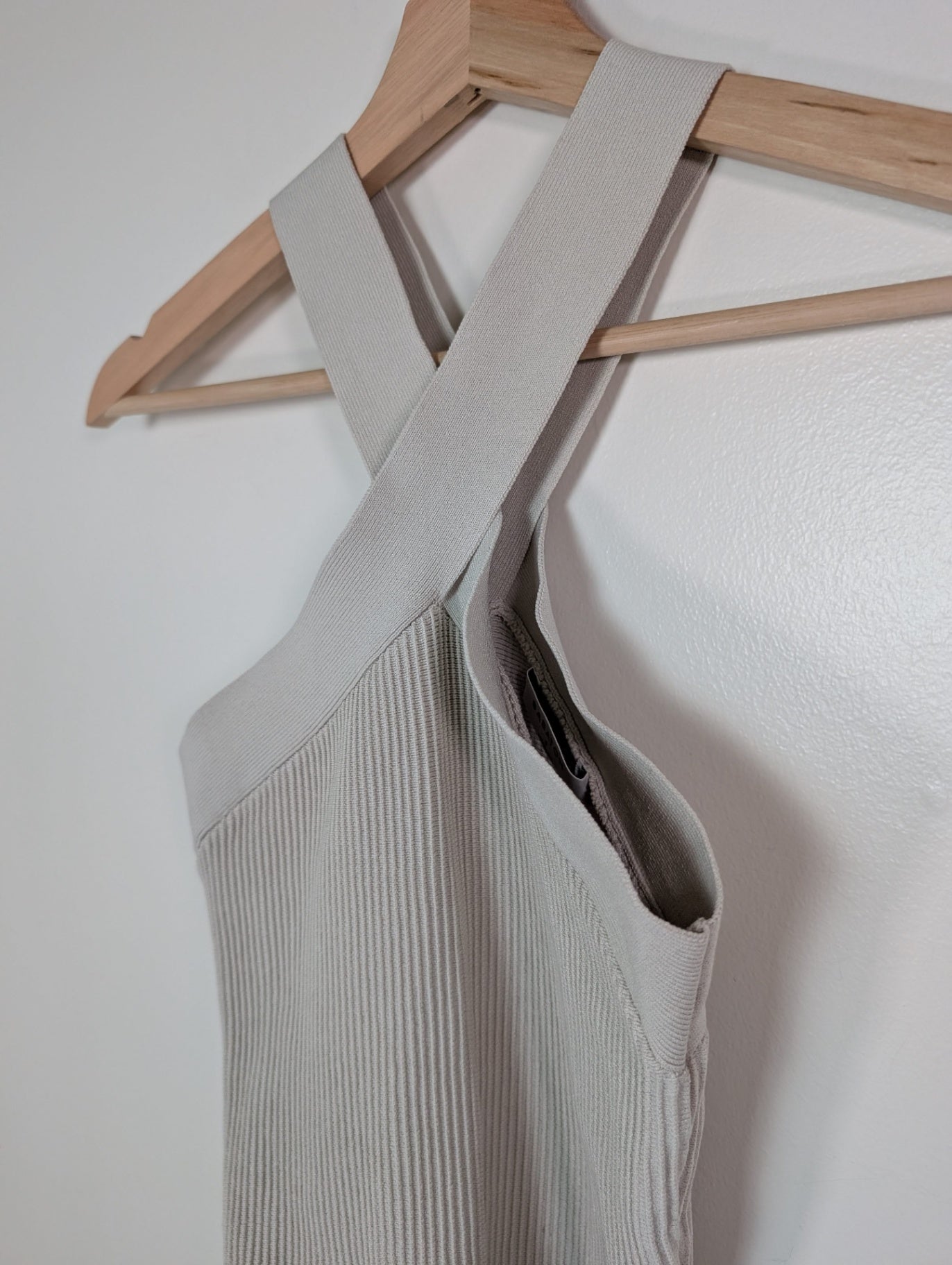 Babaton halter ribbed tank - S